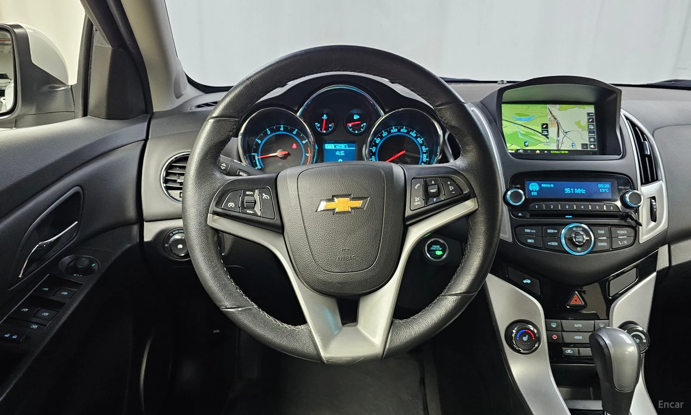 Chevrolet (GM Daewoo) Cruze превью 12
