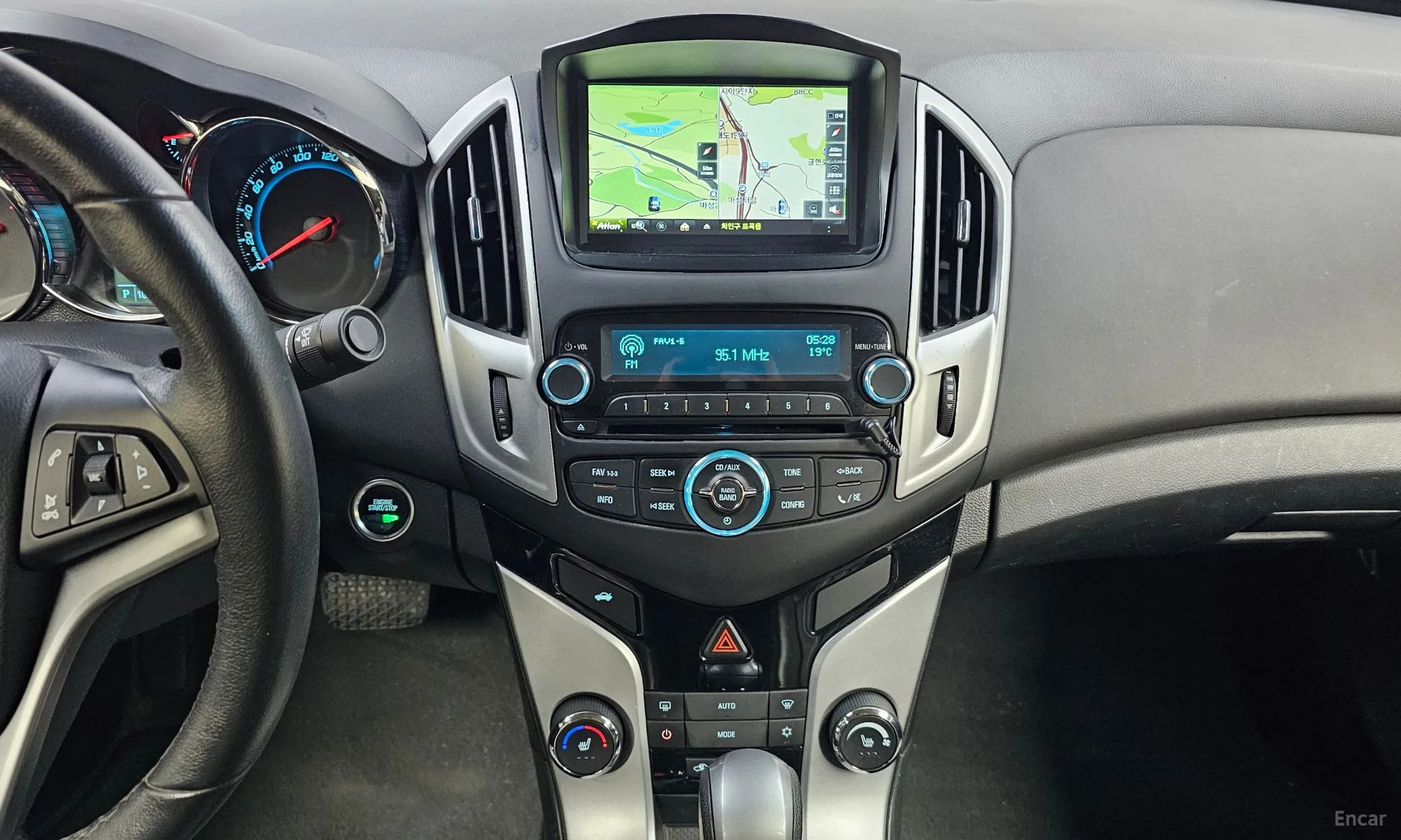 Chevrolet (GM Daewoo) Cruze превью 17