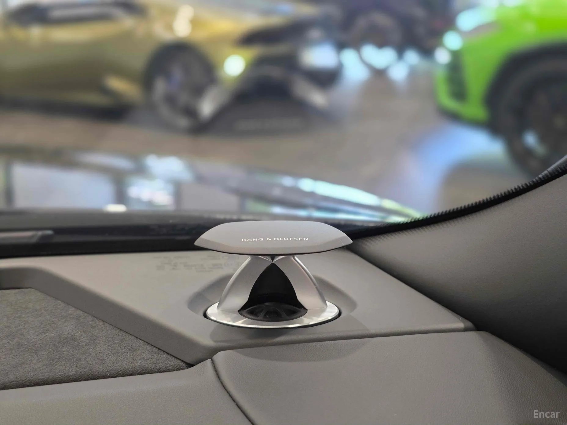 Lamborghini Urus превью 15