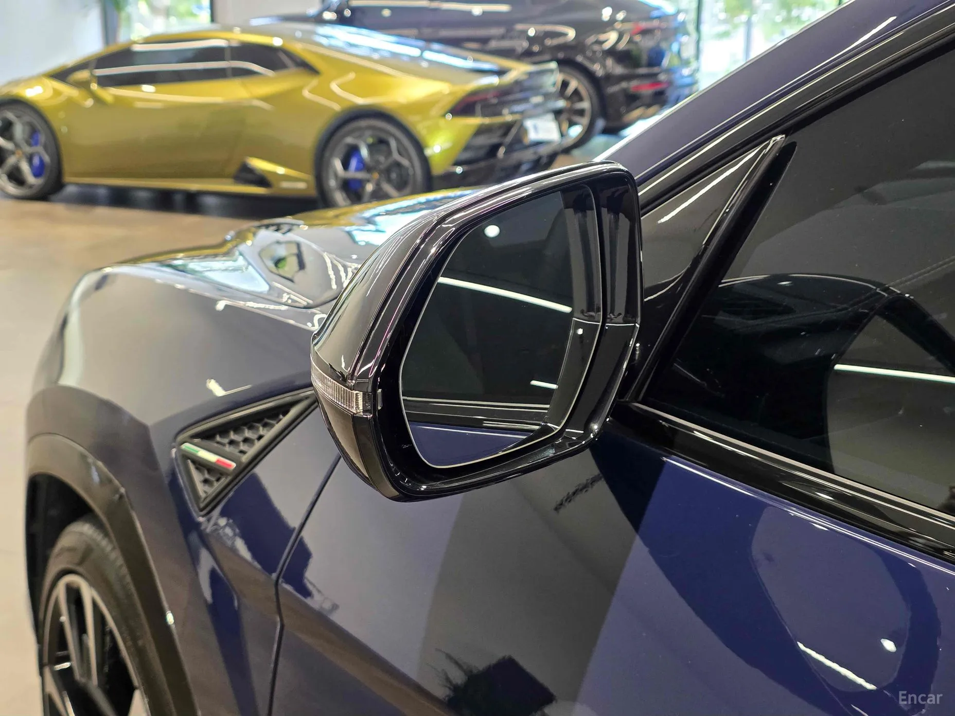 Lamborghini Urus превью 19