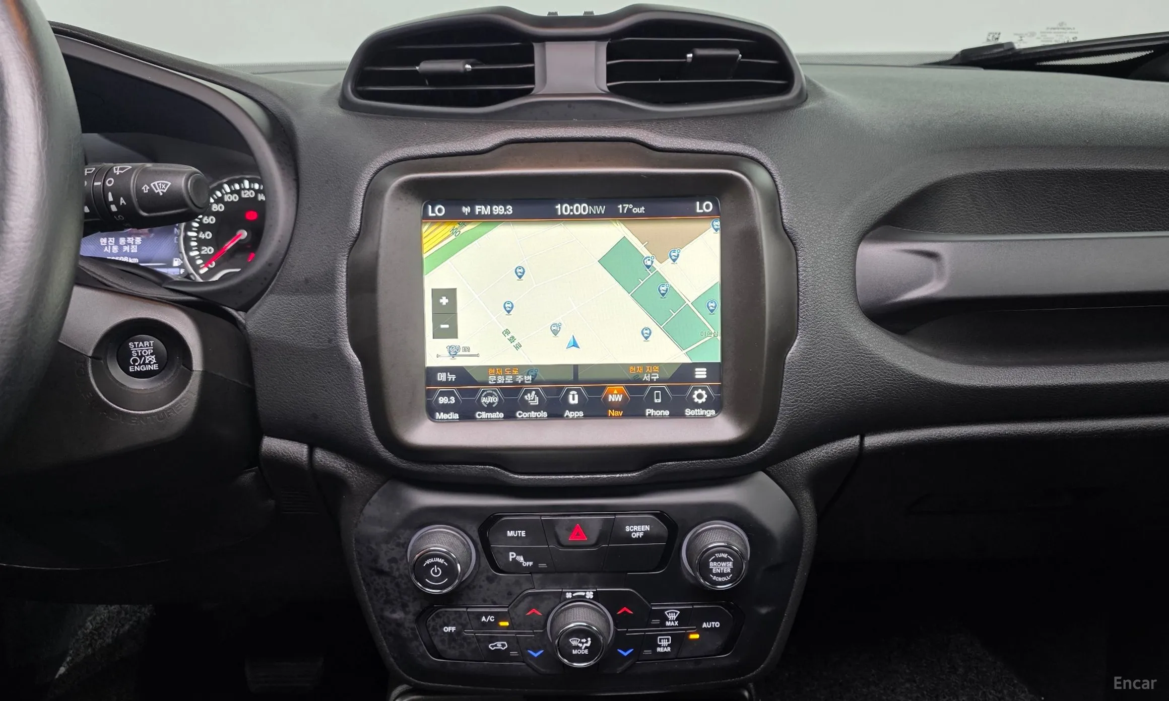 Jeep Renegade превью 12