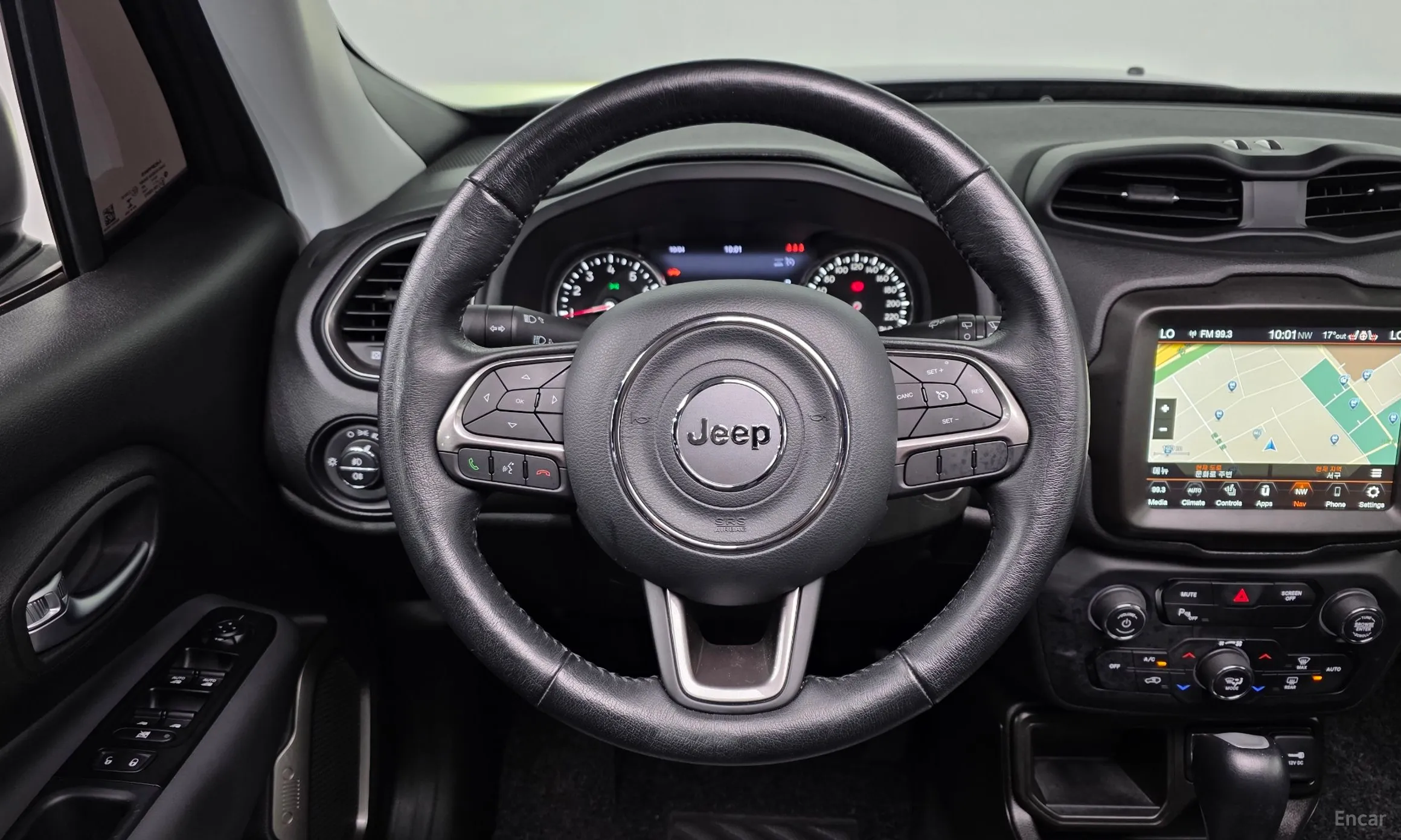 Jeep Renegade превью 13