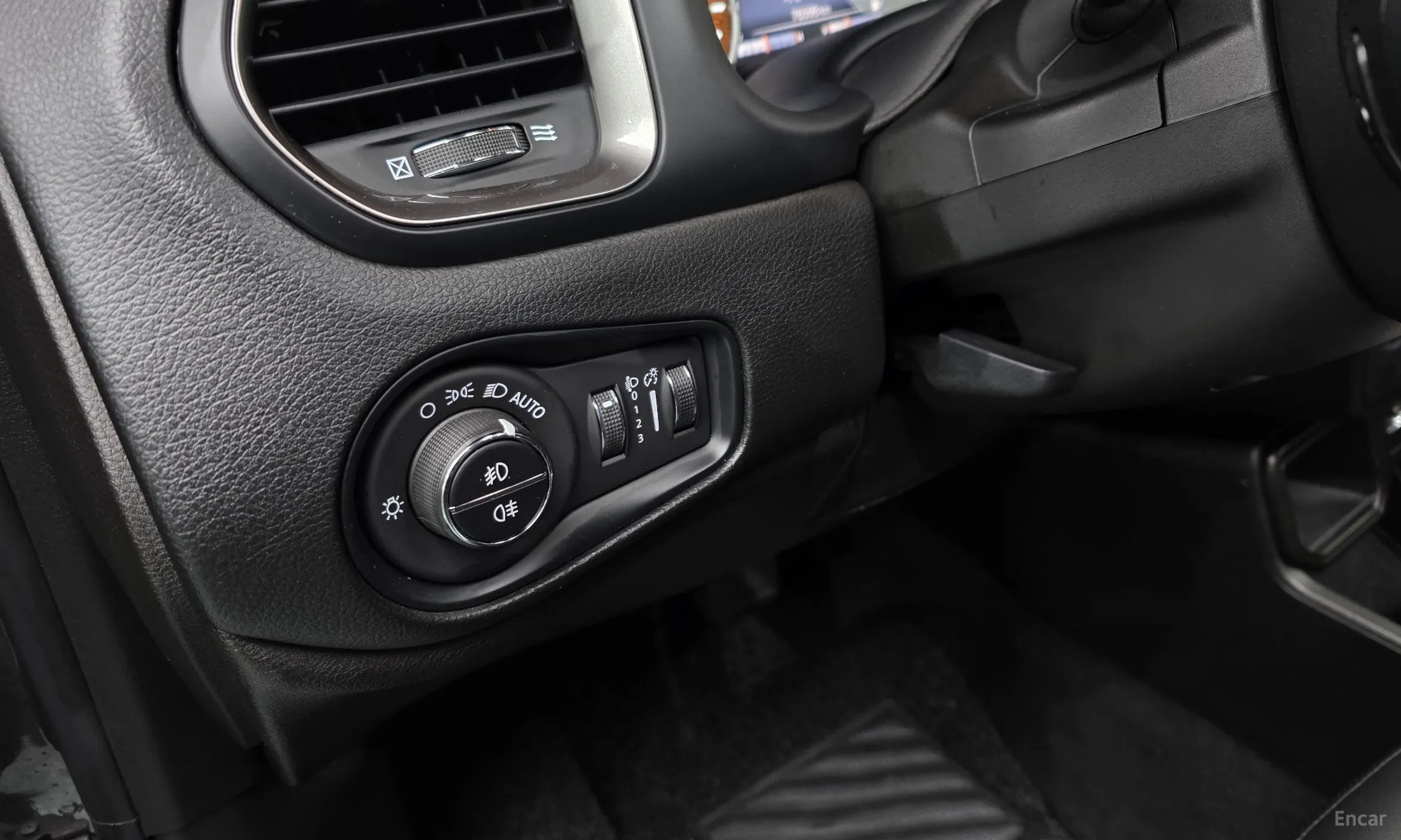 Jeep Renegade превью 18