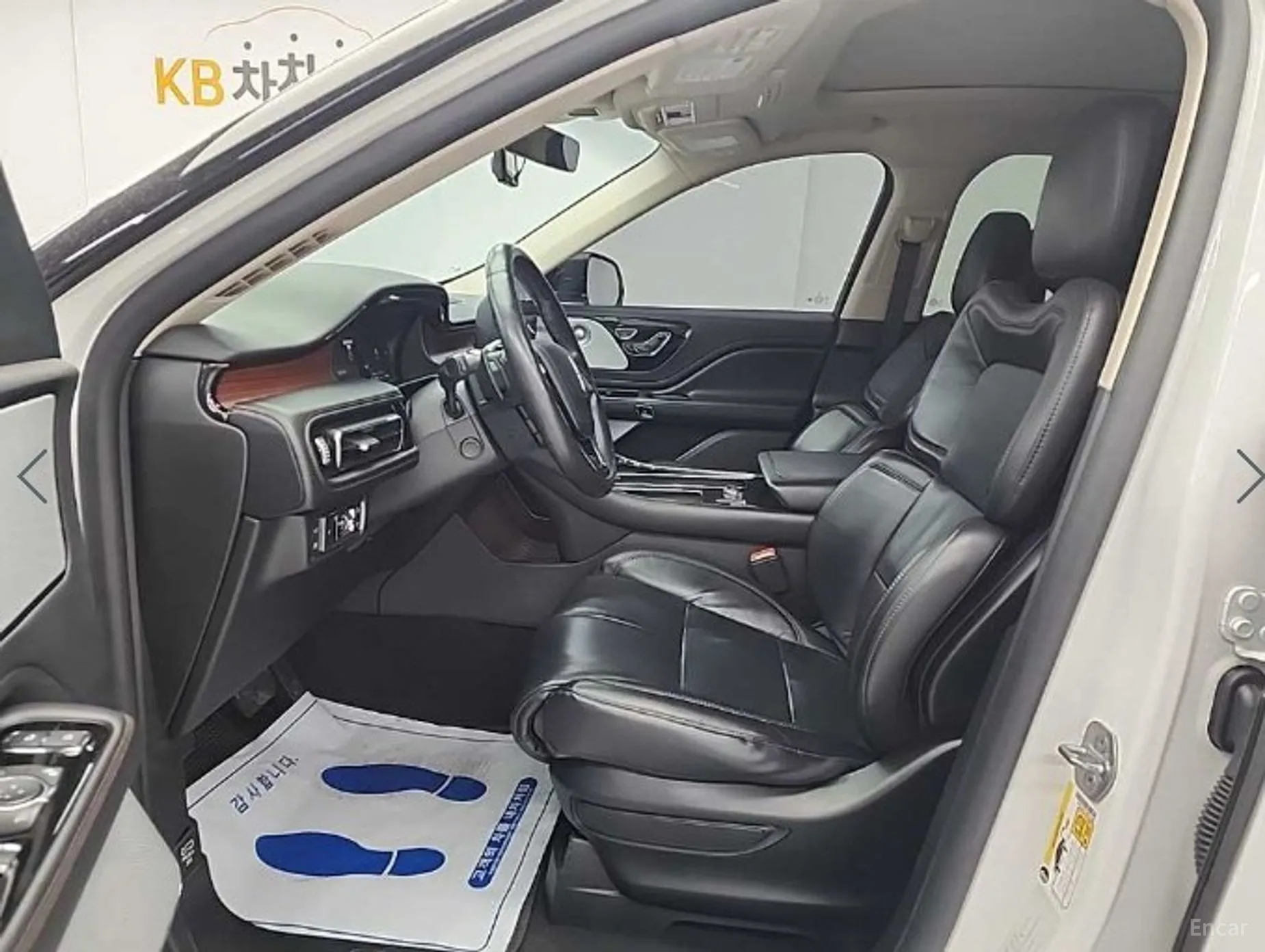 Lincoln Aviator 2nd Generation превью 11