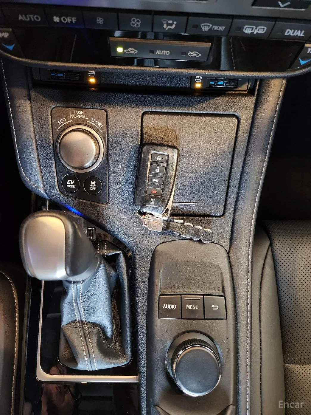 Lexus New ES300h превью 10