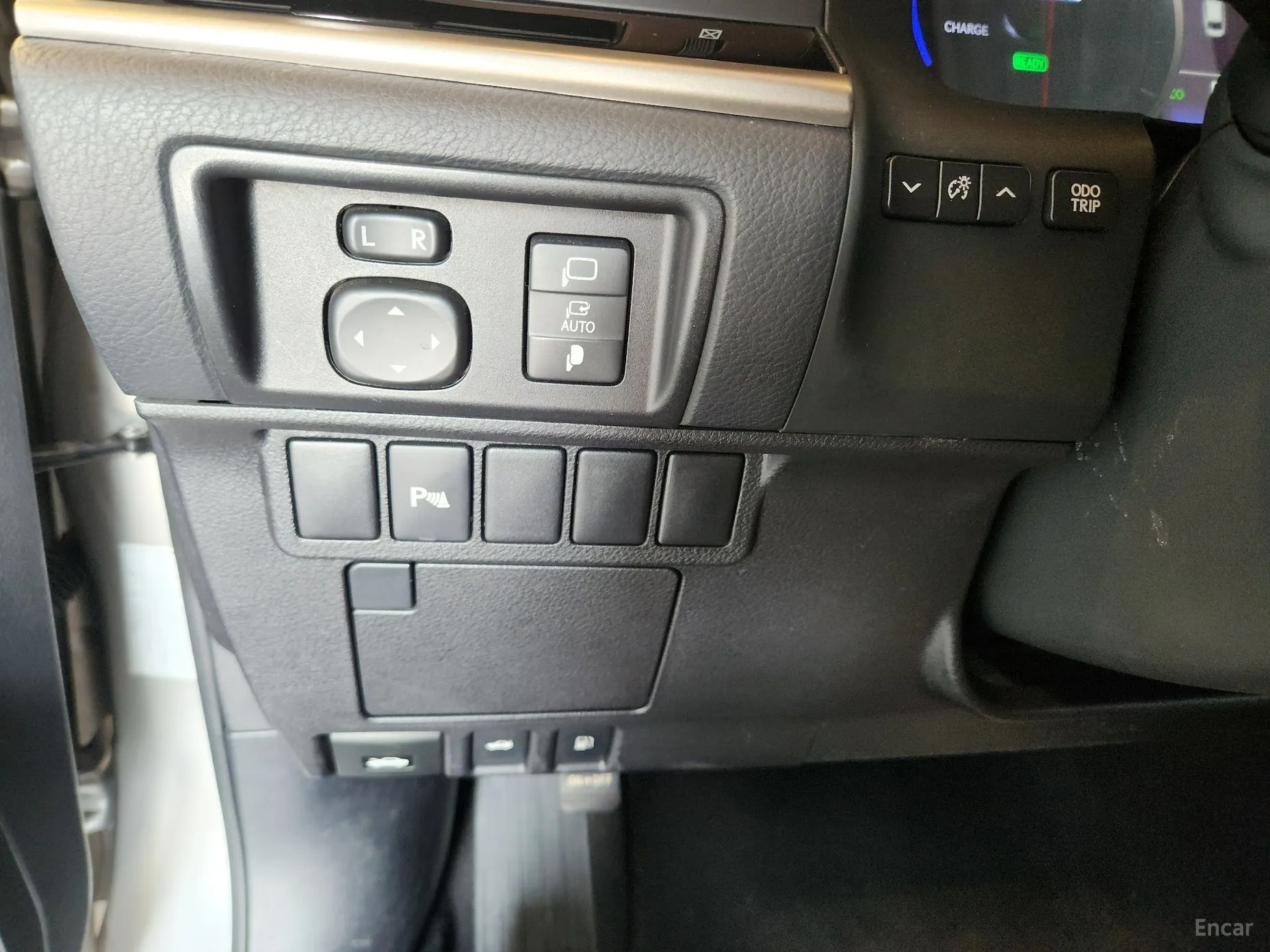 Lexus New ES300h превью 12