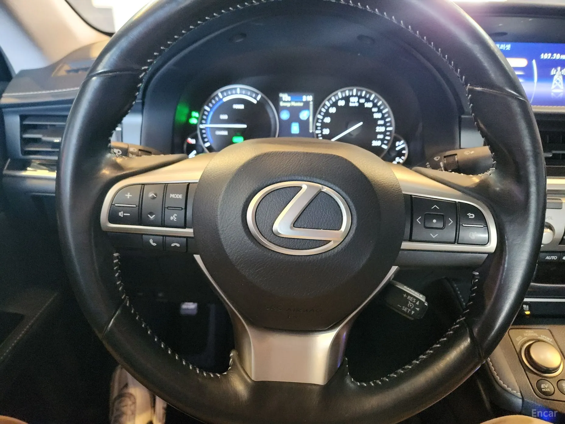 Lexus New ES300h превью 7