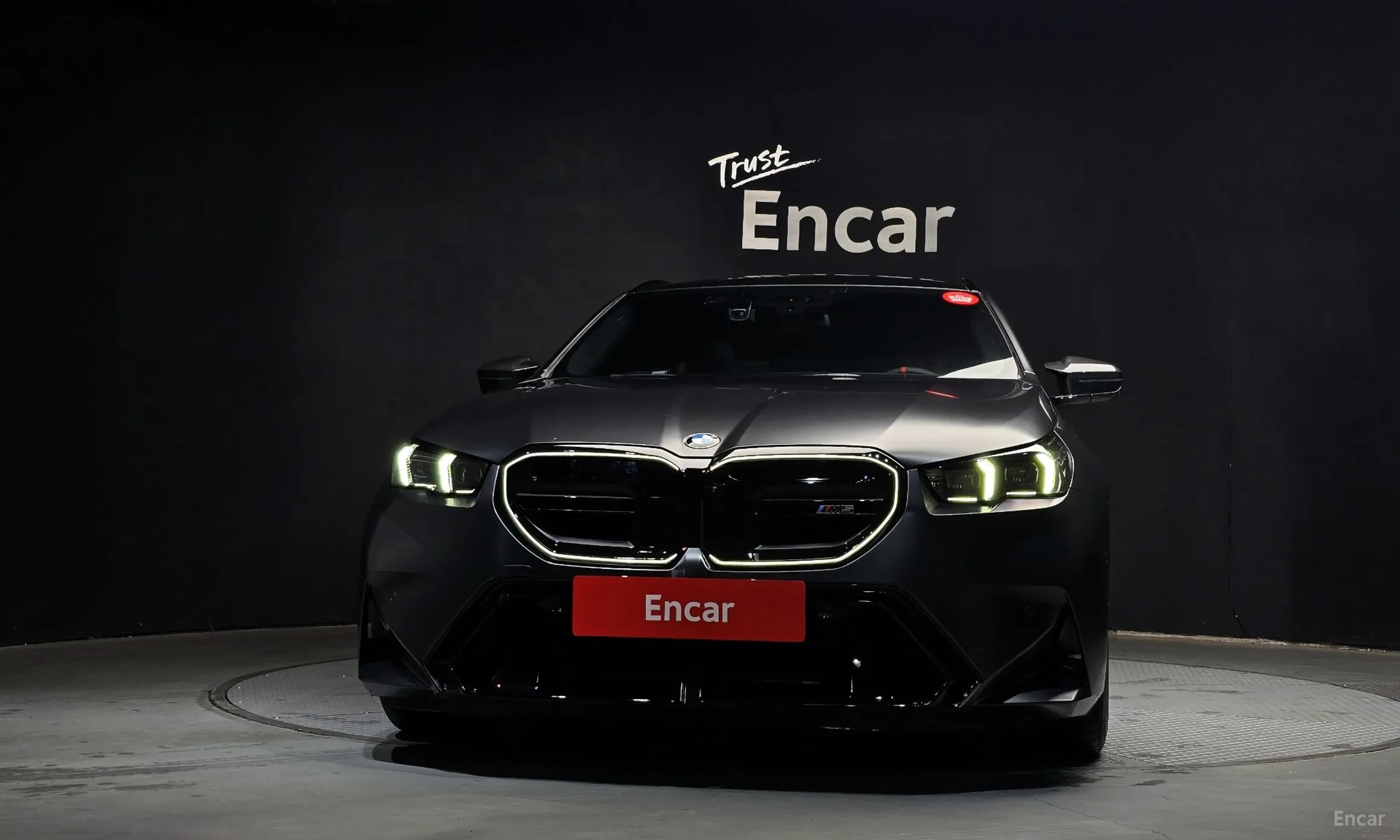 BMW M5 (G90) превью 3