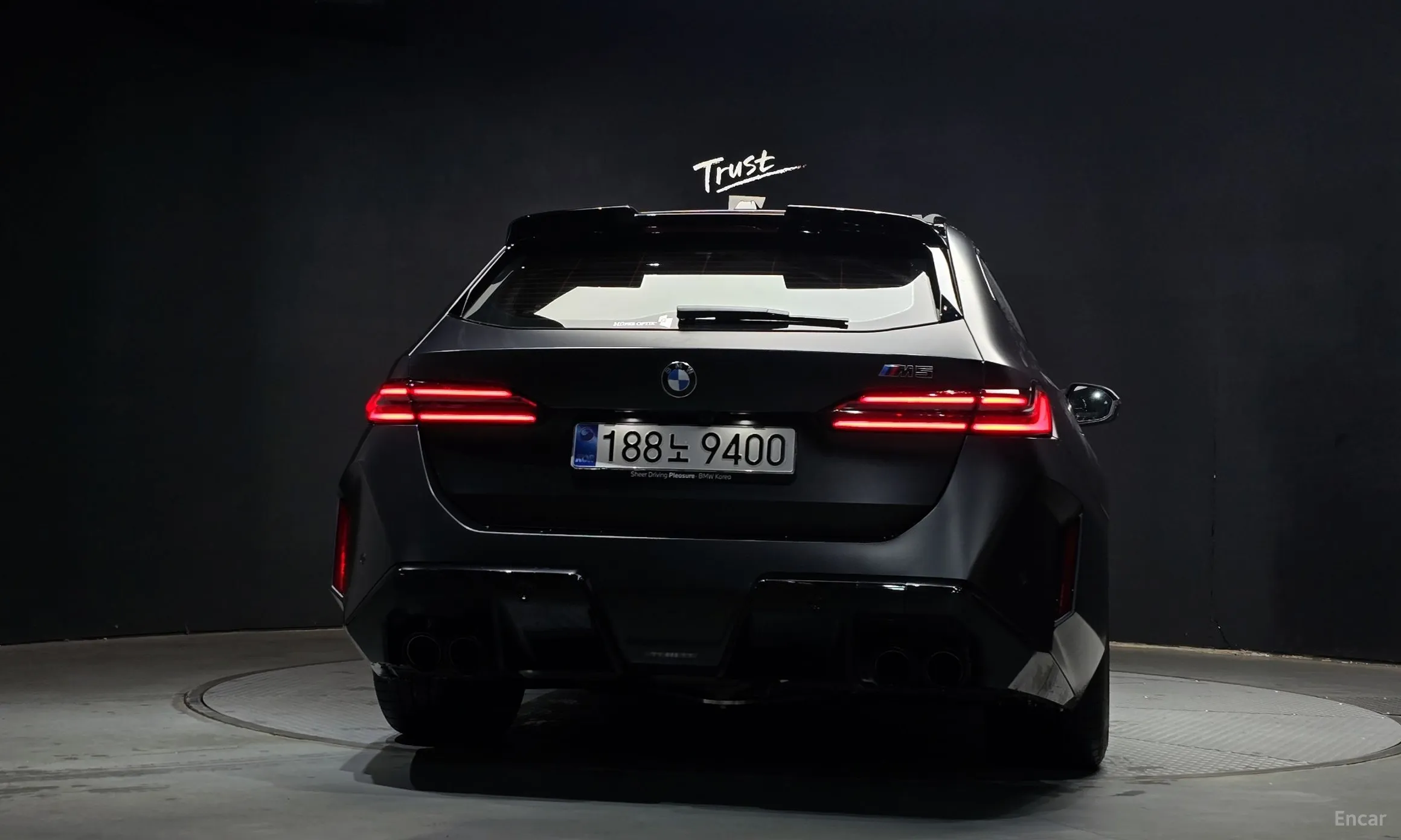 BMW M5 (G90) превью 4