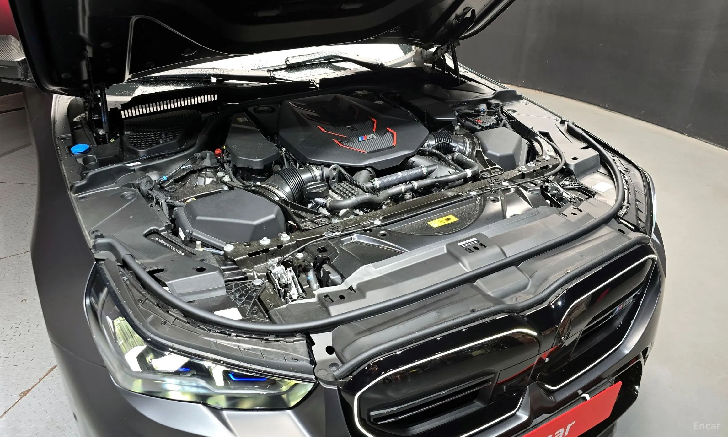 BMW M5 (G90) превью 6