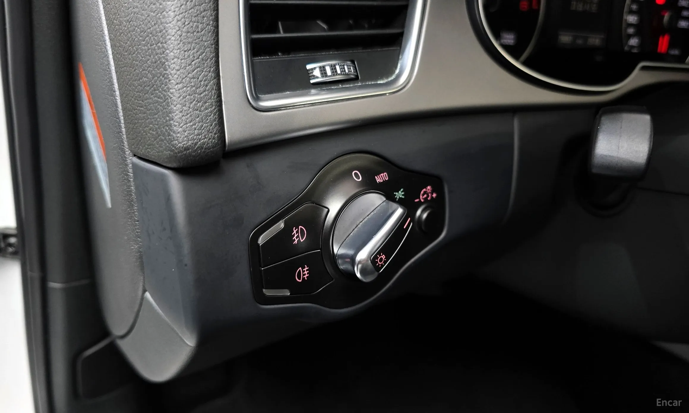 Audi New A4 превью 16