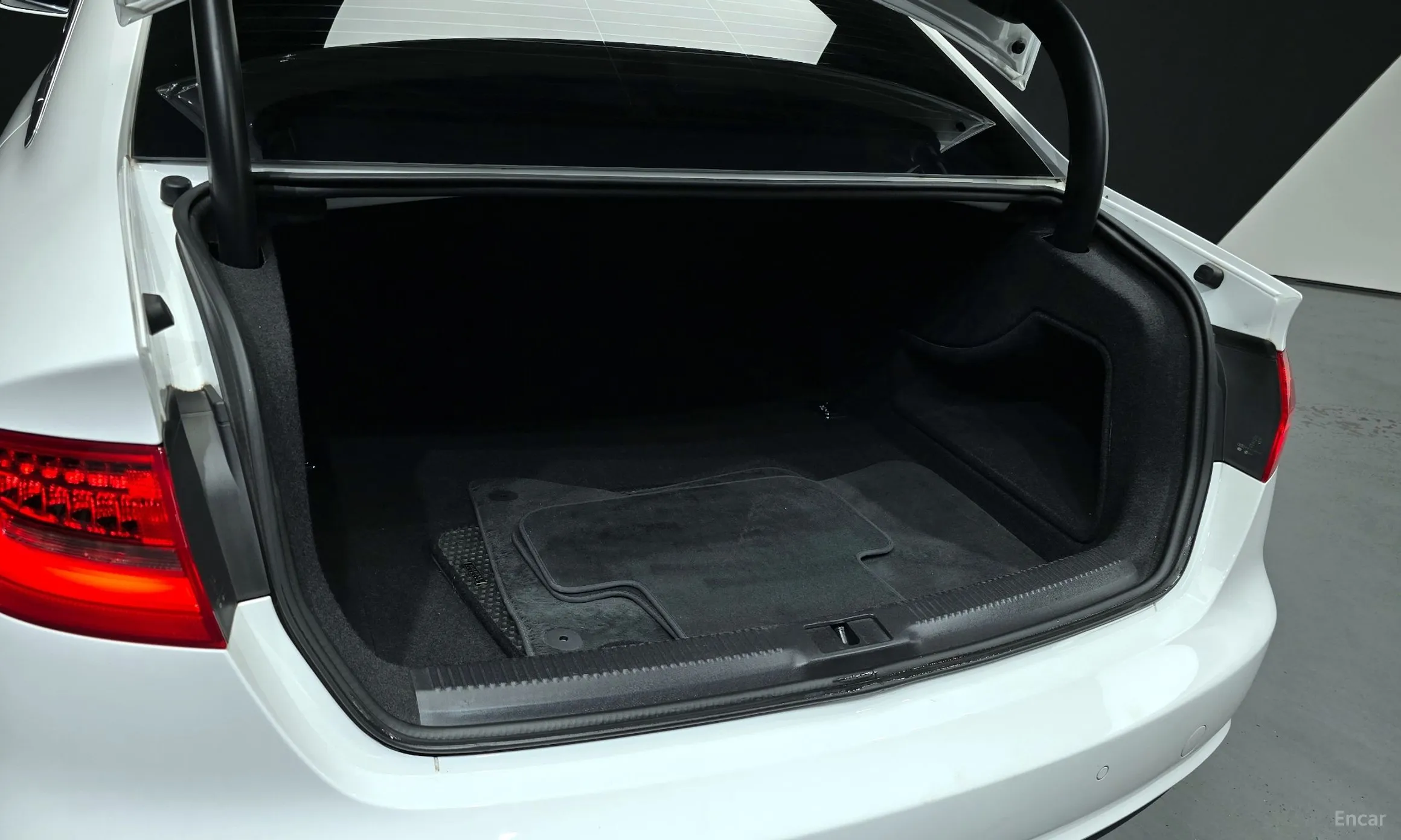 Audi New A4 превью 20