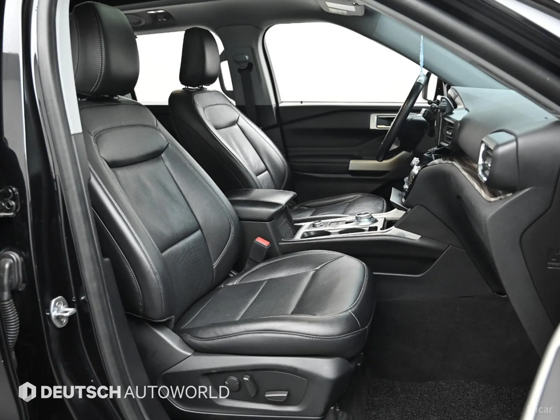 Ford Explorer 6th Generation превью 10