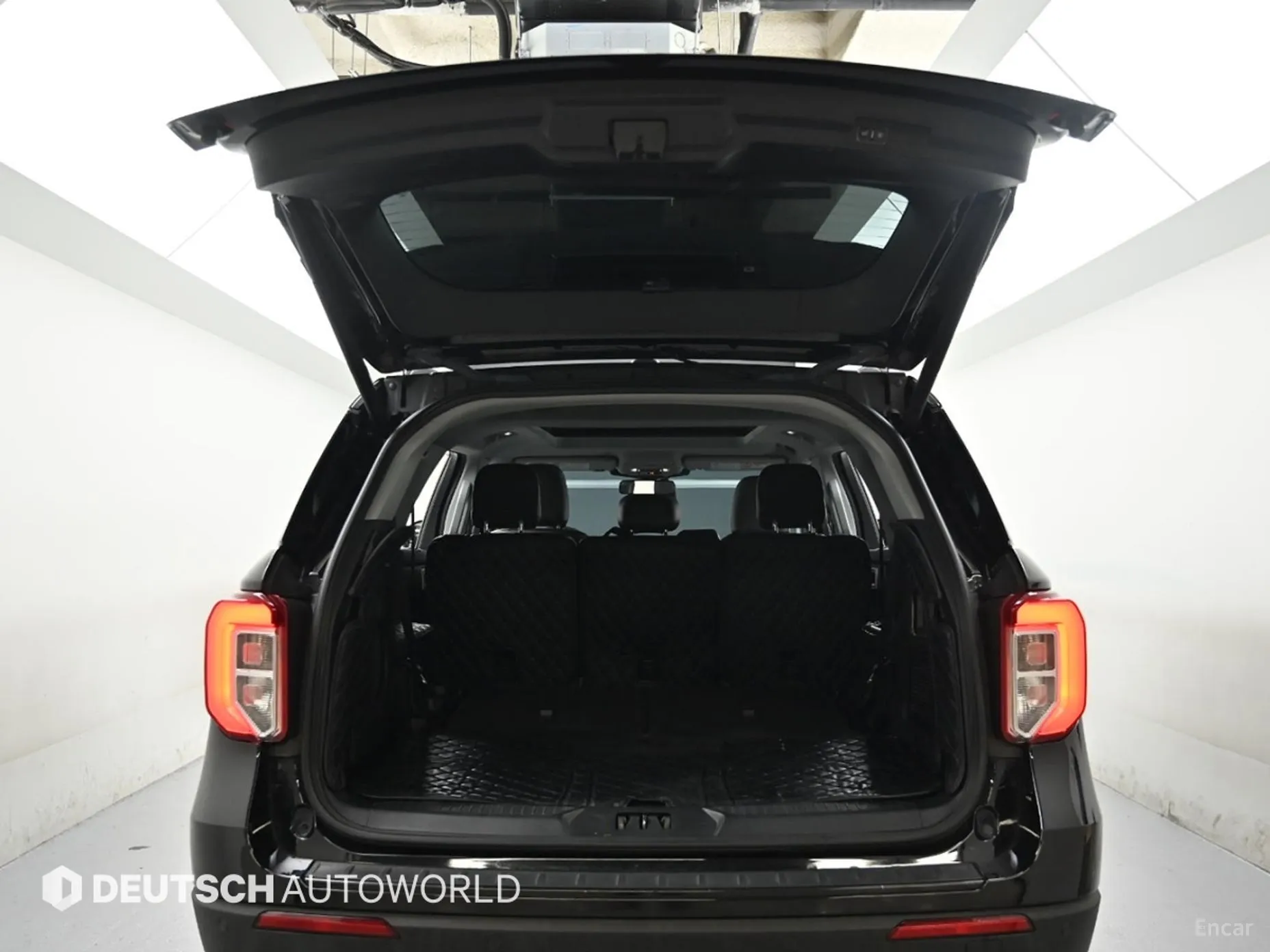 Ford Explorer 6th Generation превью 19