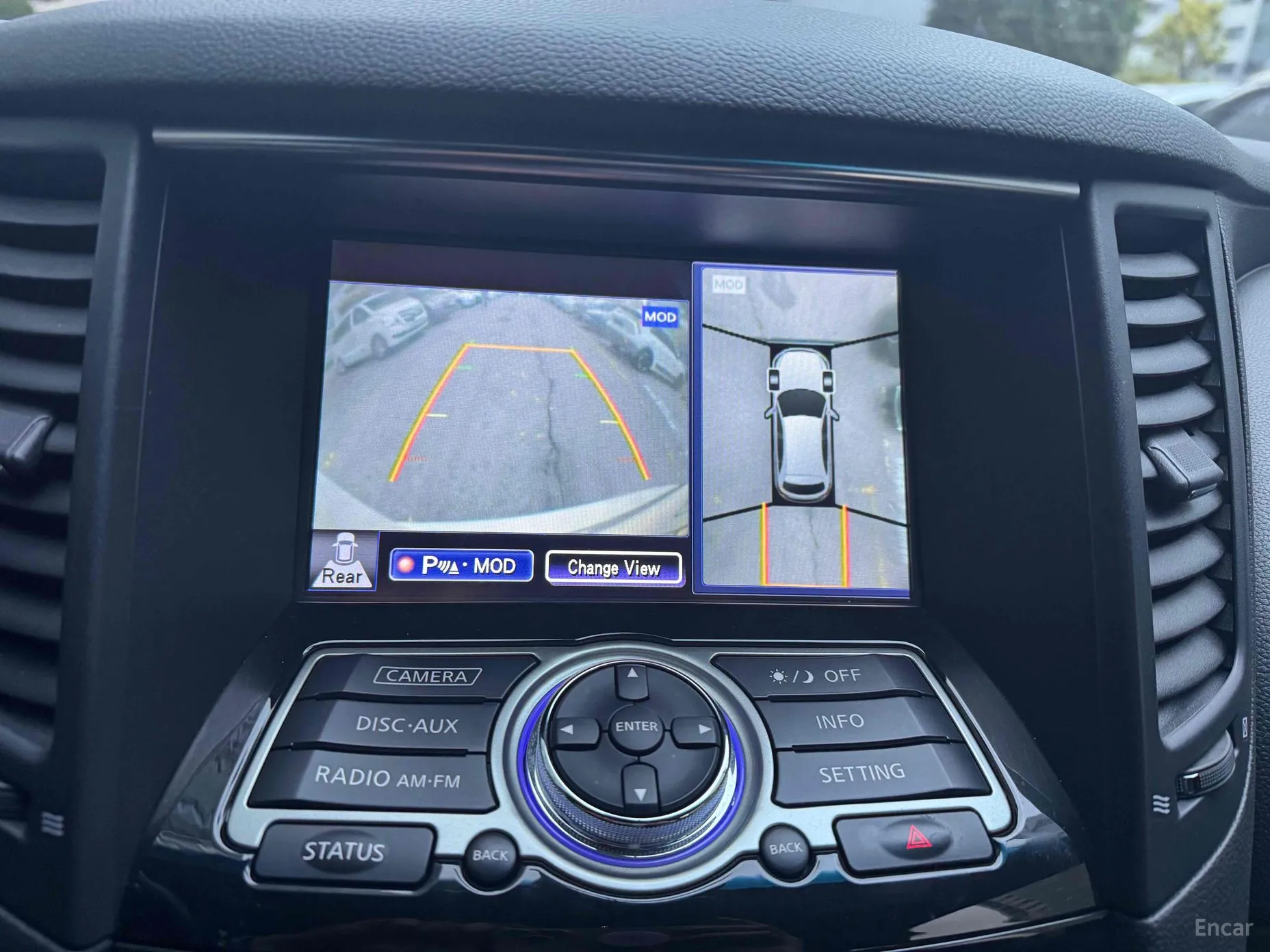 Infiniti QX70 превью 14