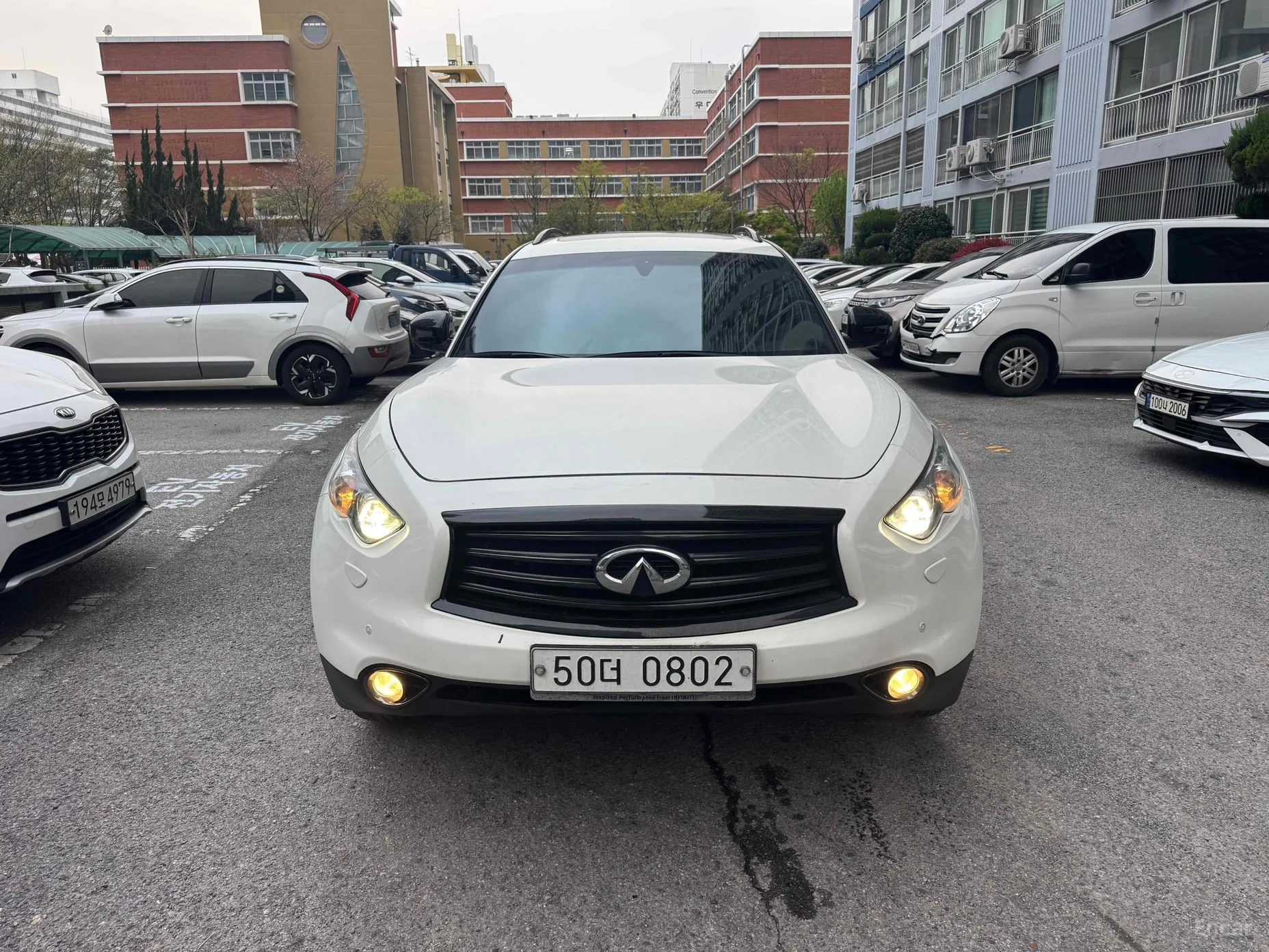 Infiniti QX70