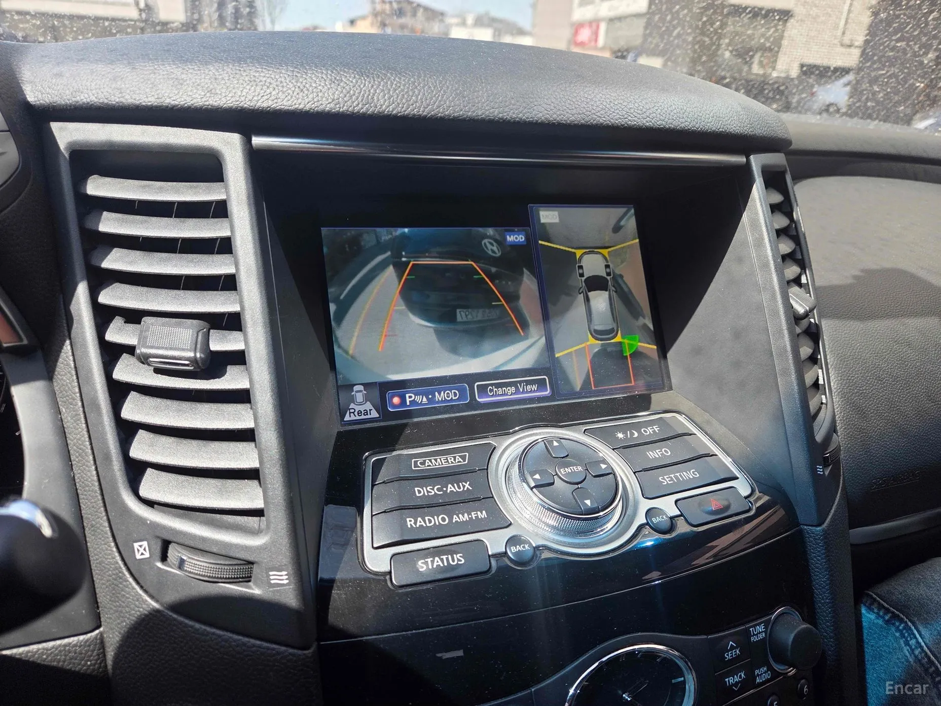 Infiniti QX70 превью 18