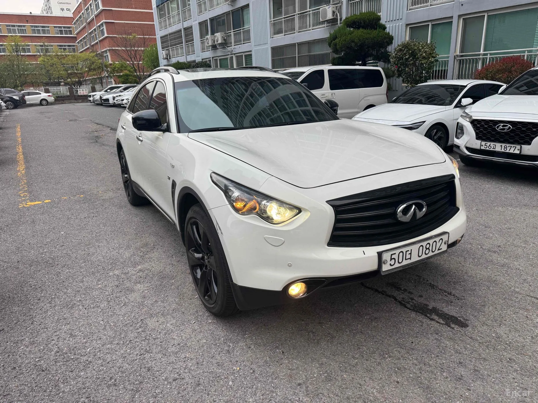 Infiniti QX70 превью 3