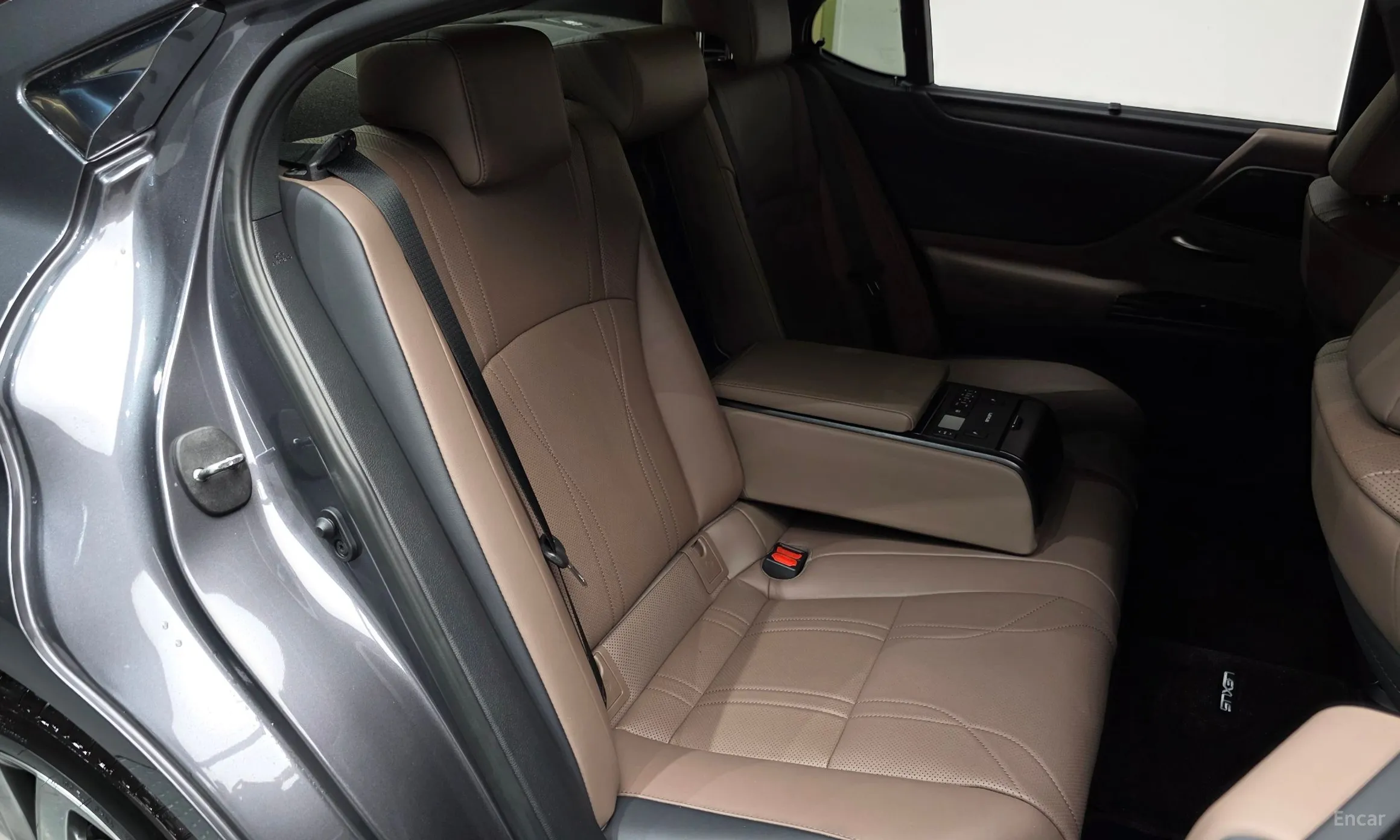 Lexus ES300h 7th Generation превью 11