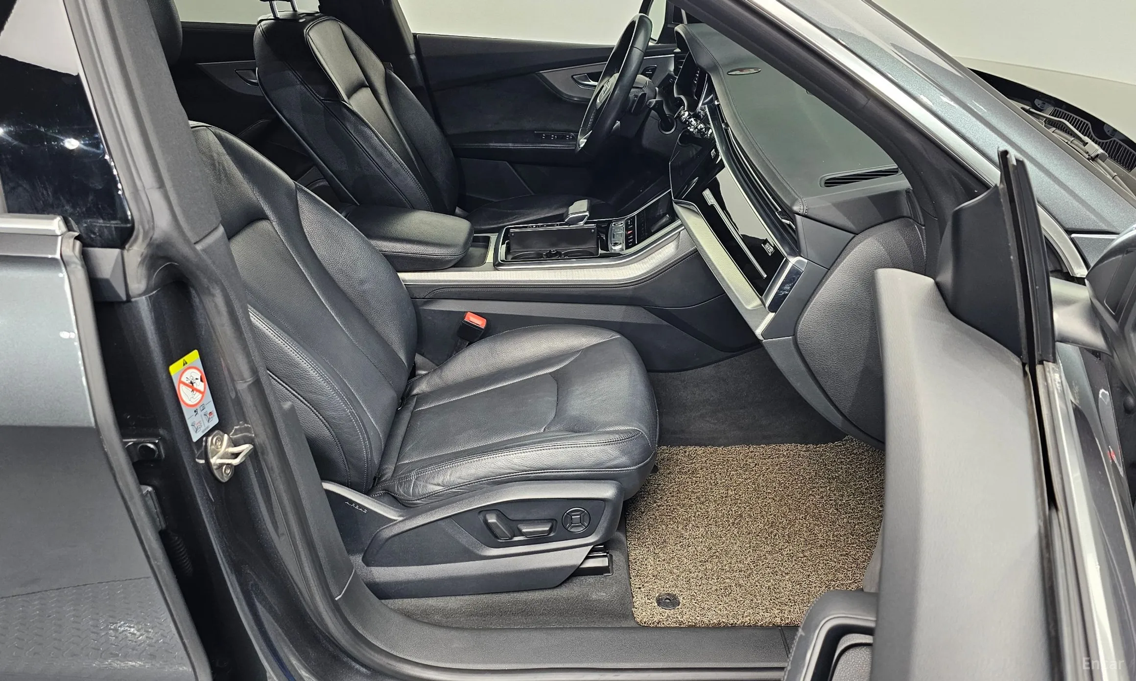 Audi Q8 (4M) превью 12