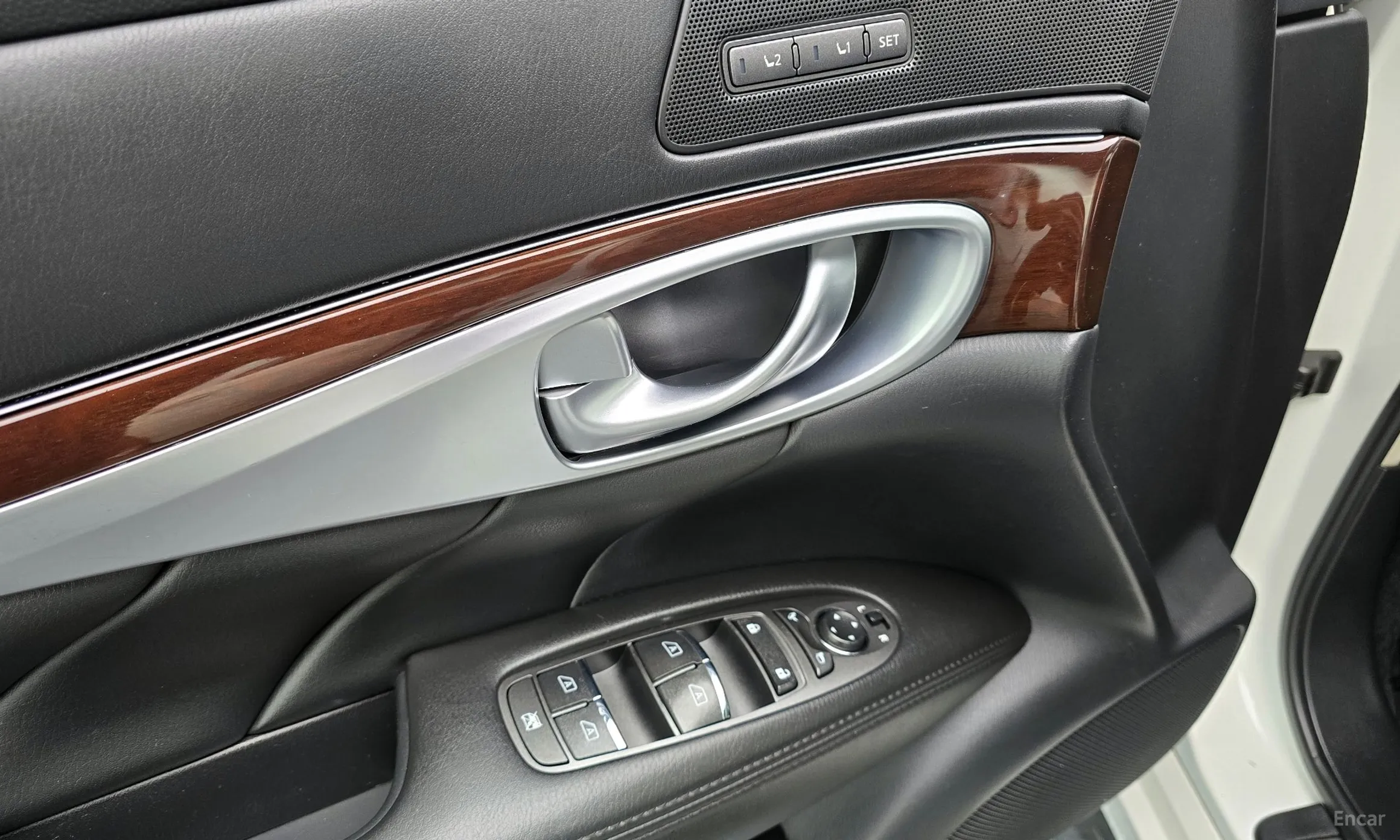 Infiniti M37 превью 19