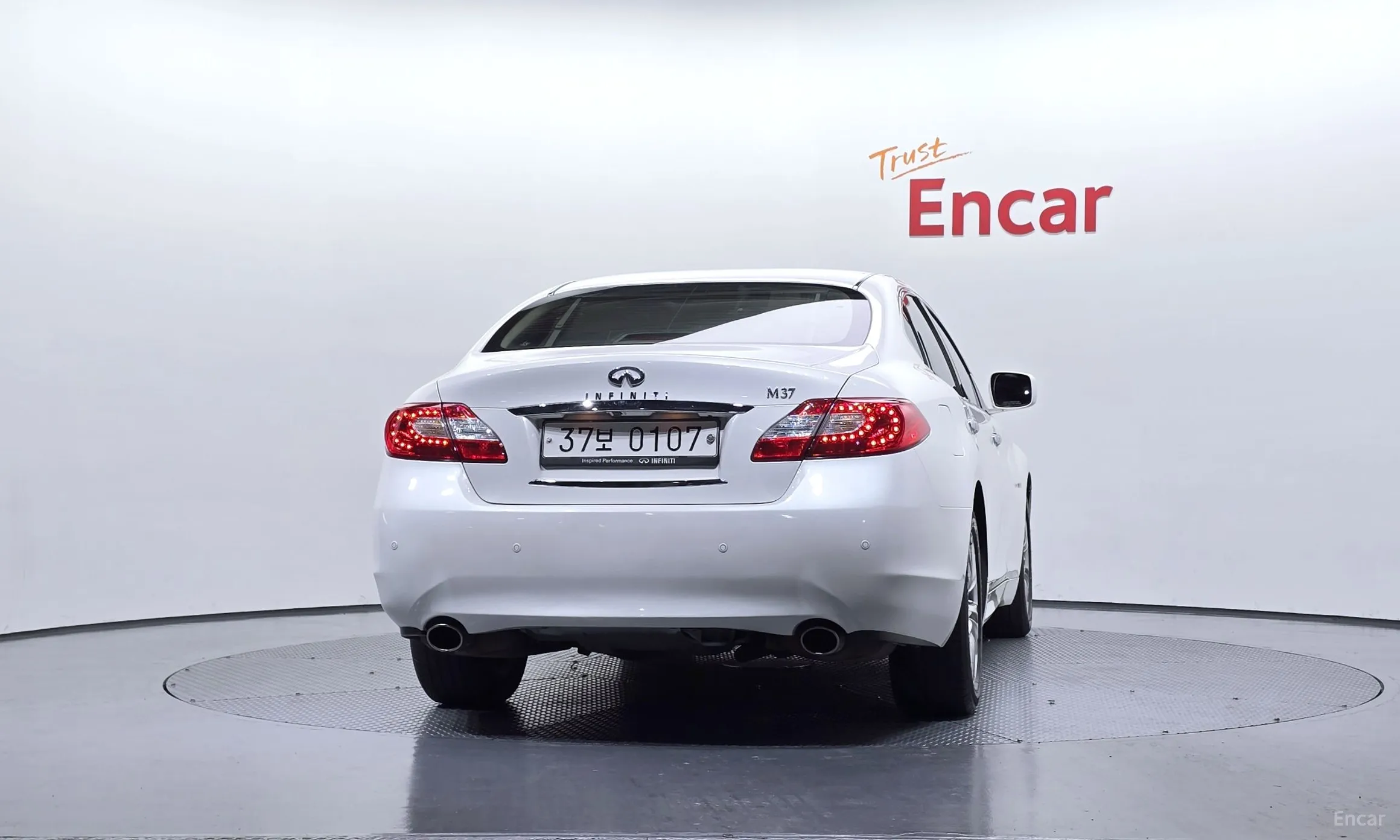 Infiniti M37 превью 4