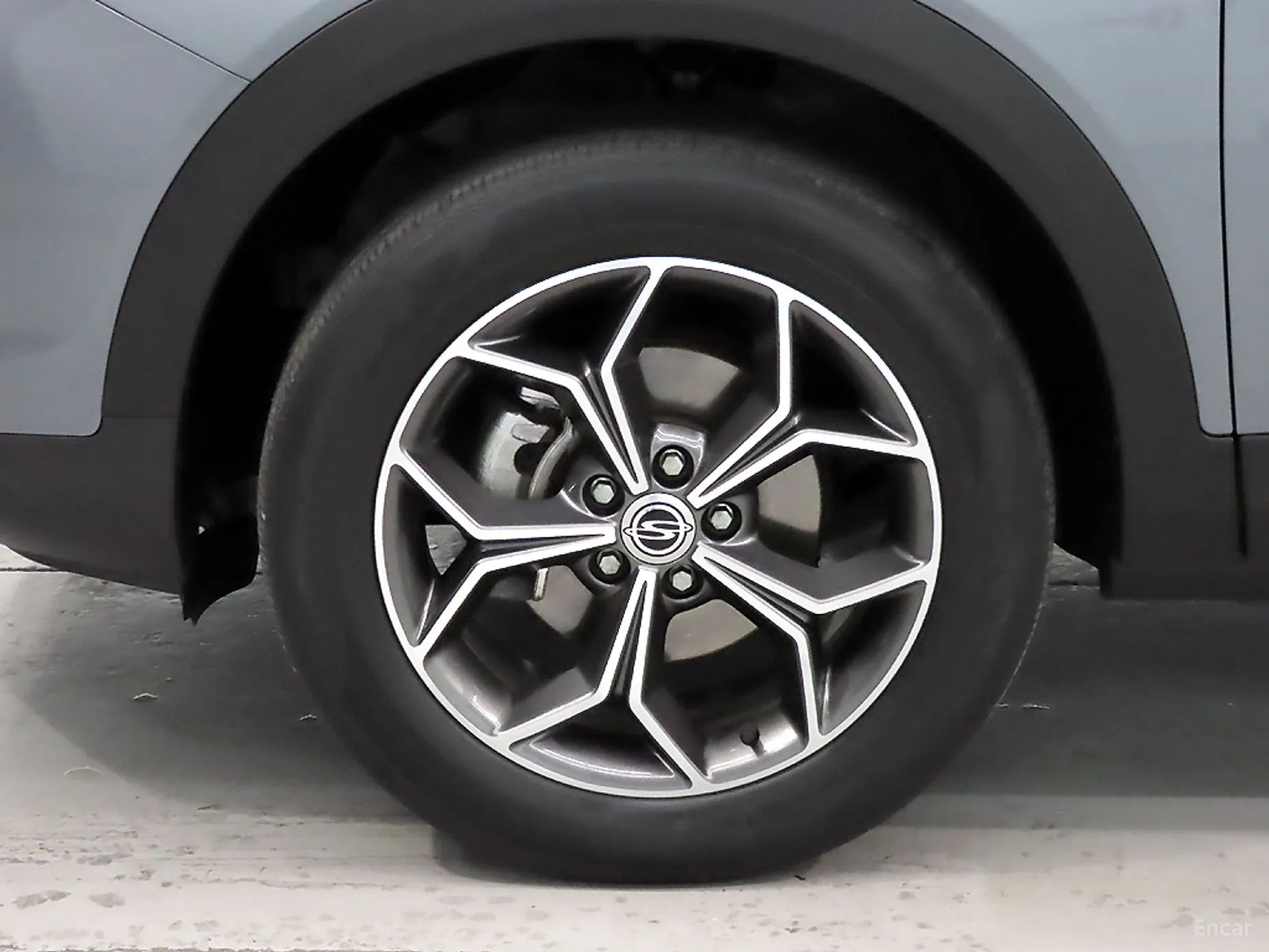 KG Mobility (SsangYong) Beautiful Korando превью 5