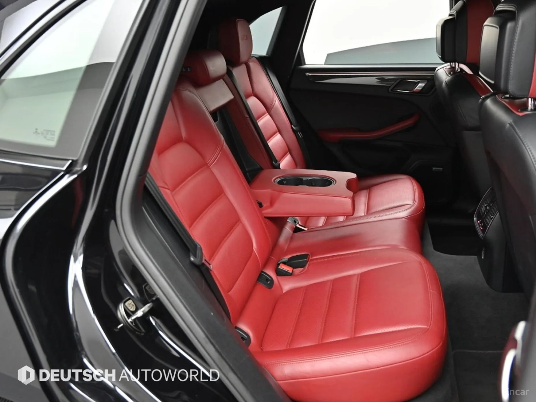 Porsche Macan превью 10