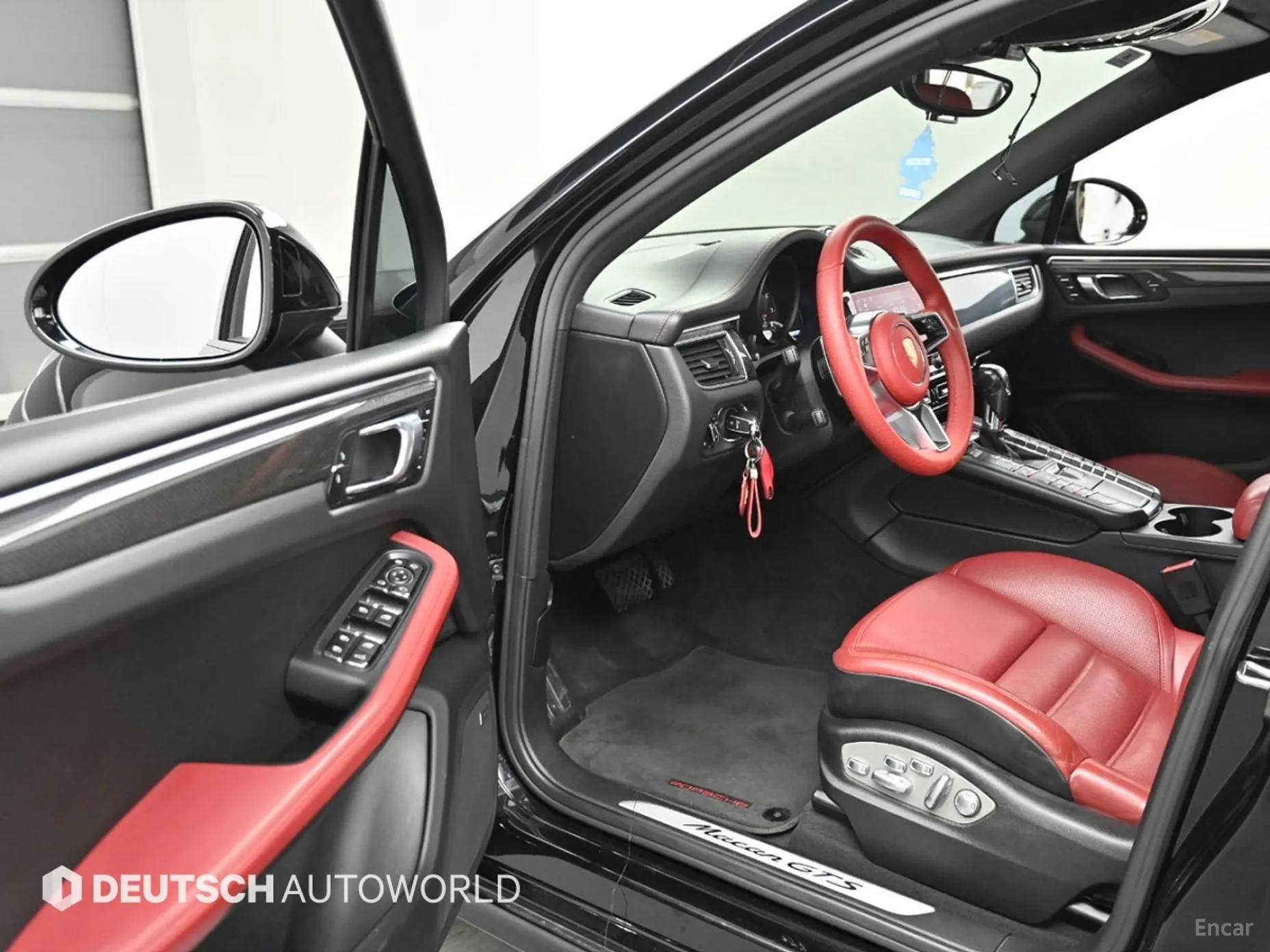 Porsche Macan превью 12