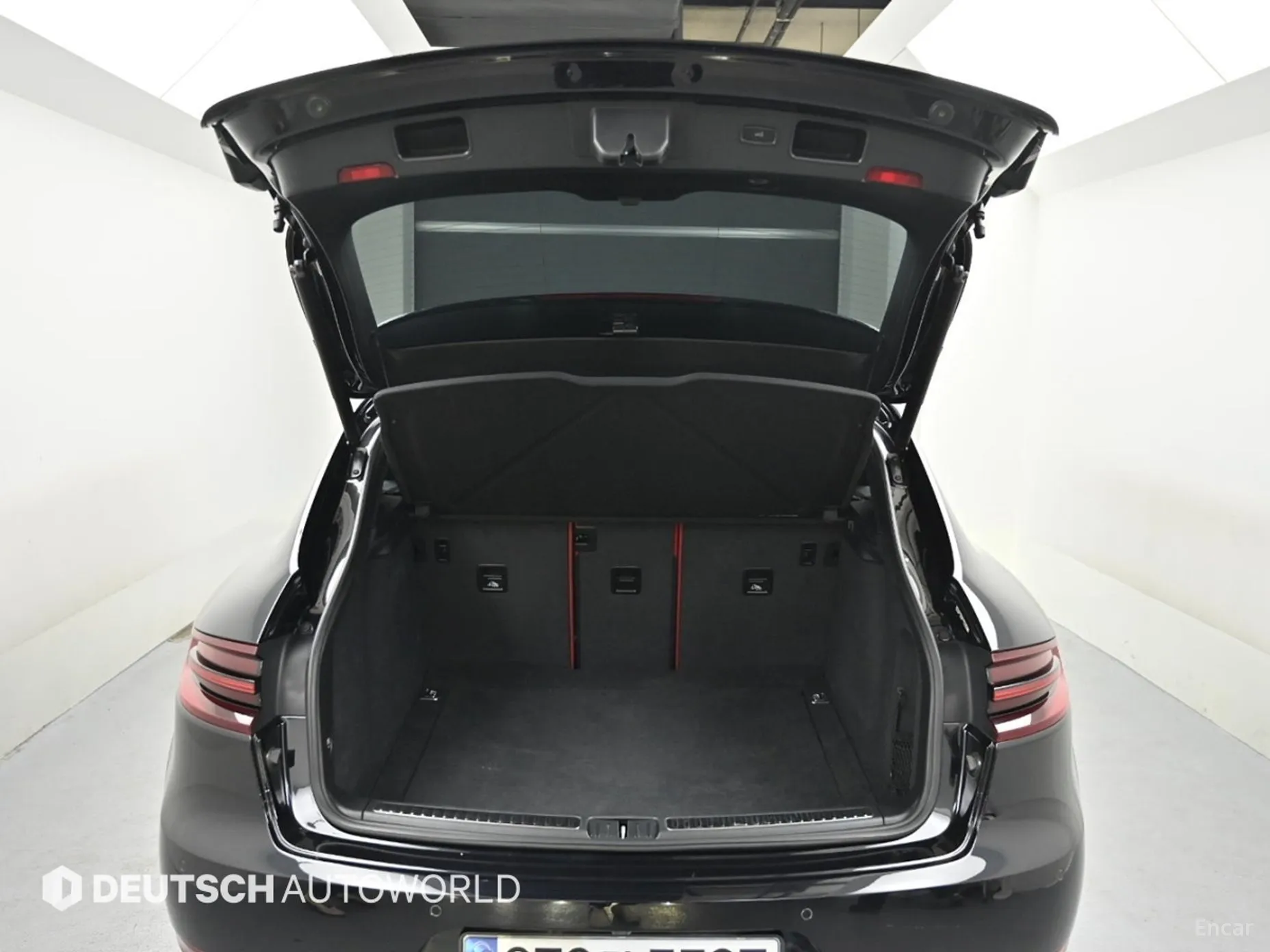 Porsche Macan превью 17