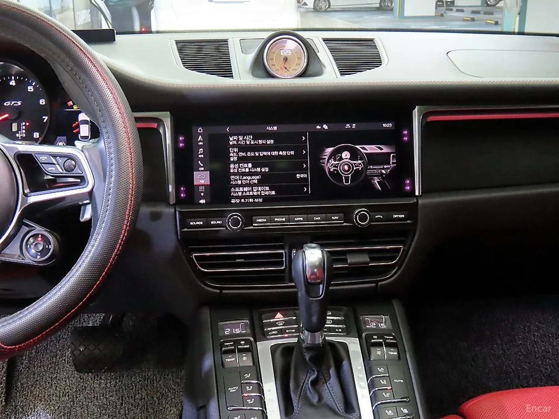 Porsche Macan превью 11