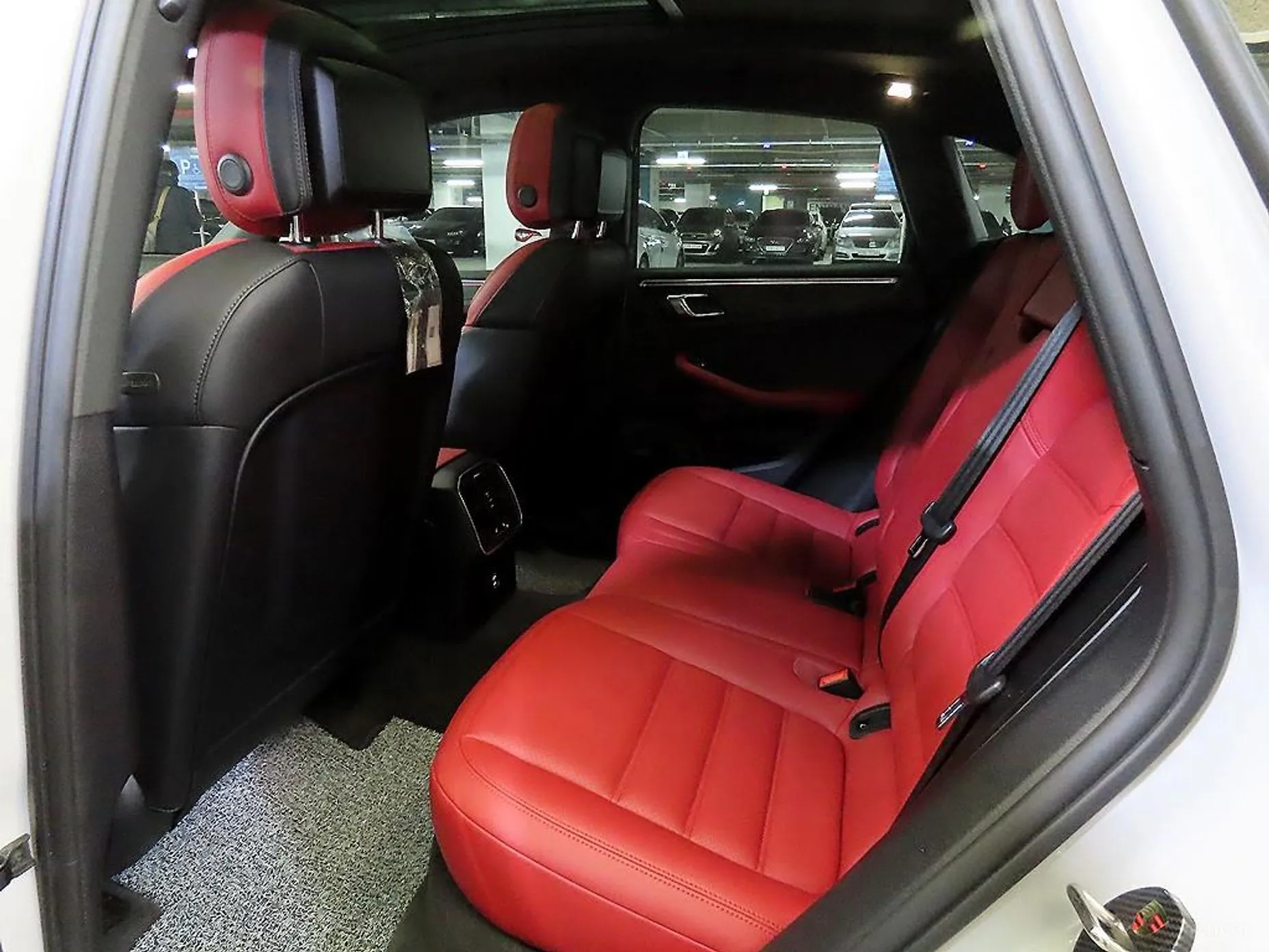 Porsche Macan превью 19