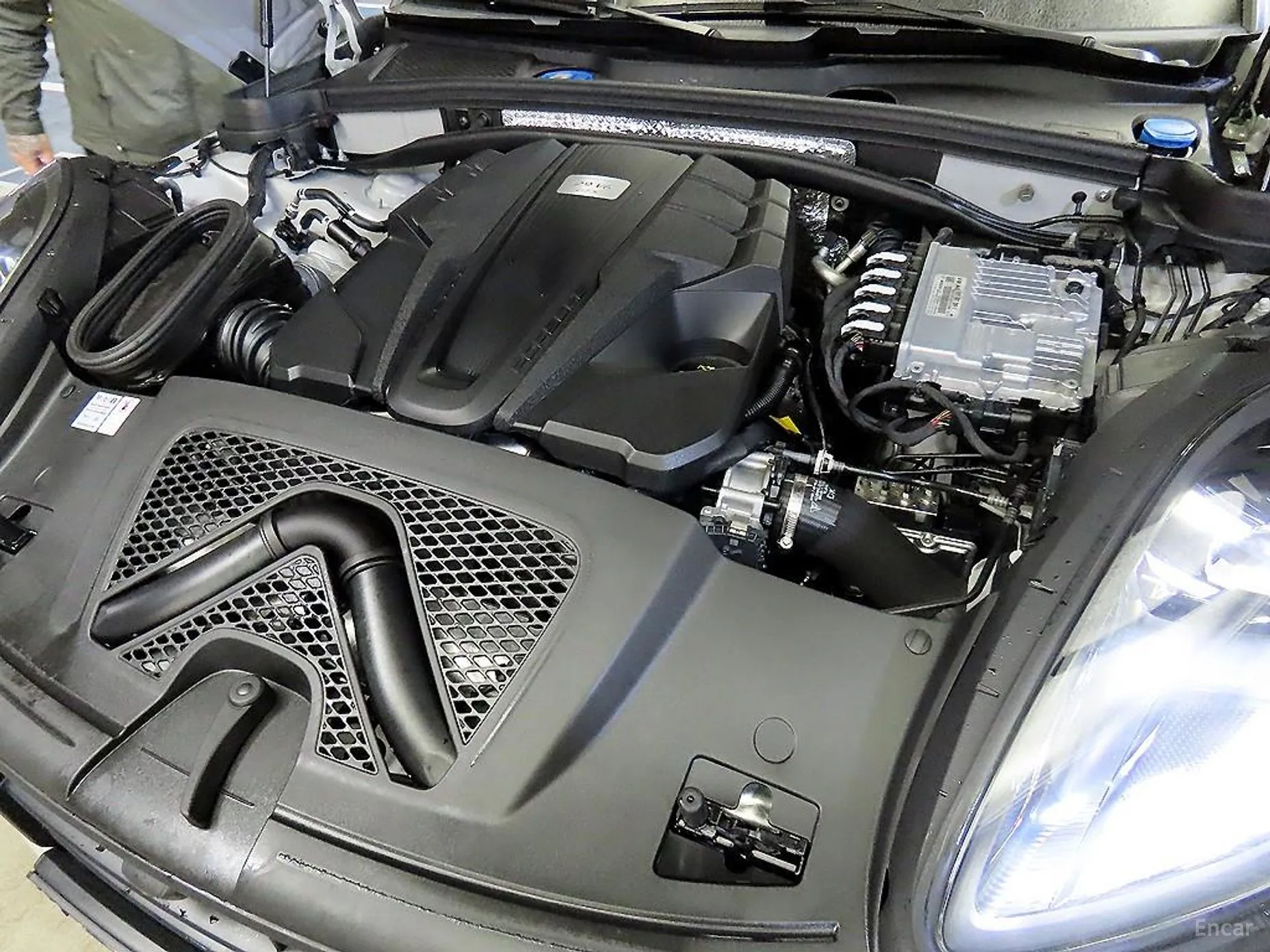 Porsche Macan превью 6