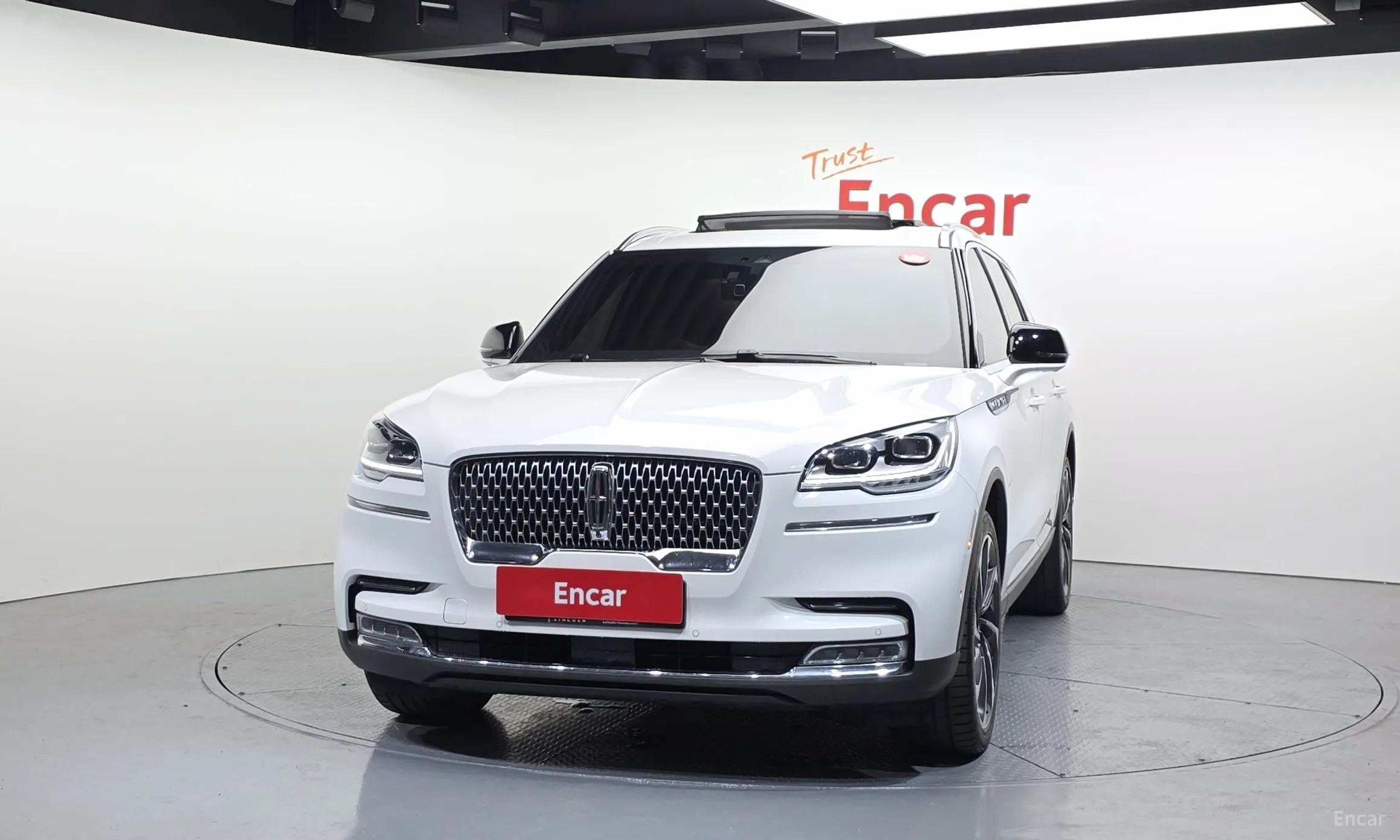 Lincoln Aviator 2nd Generation превью 3