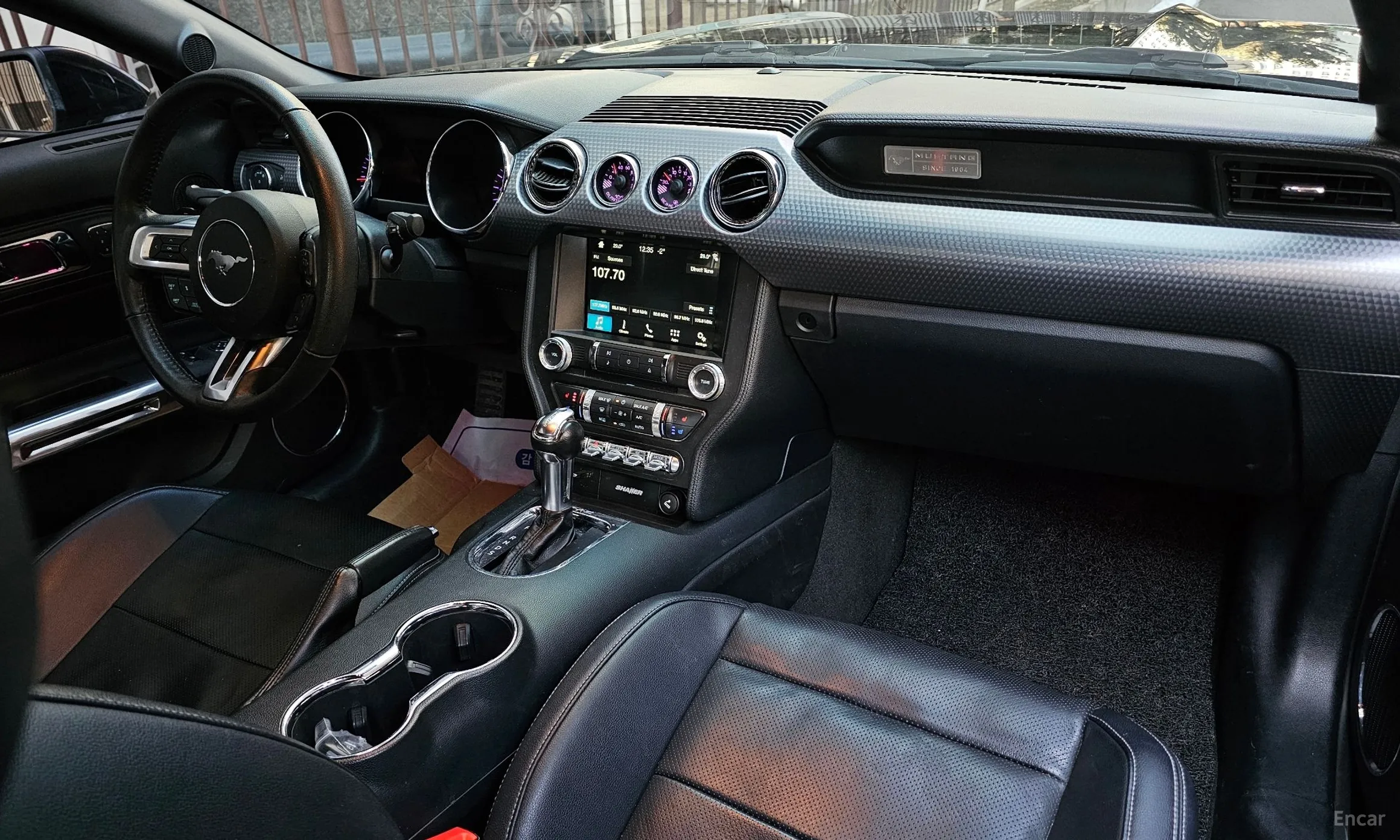 Ford Mustang превью 11