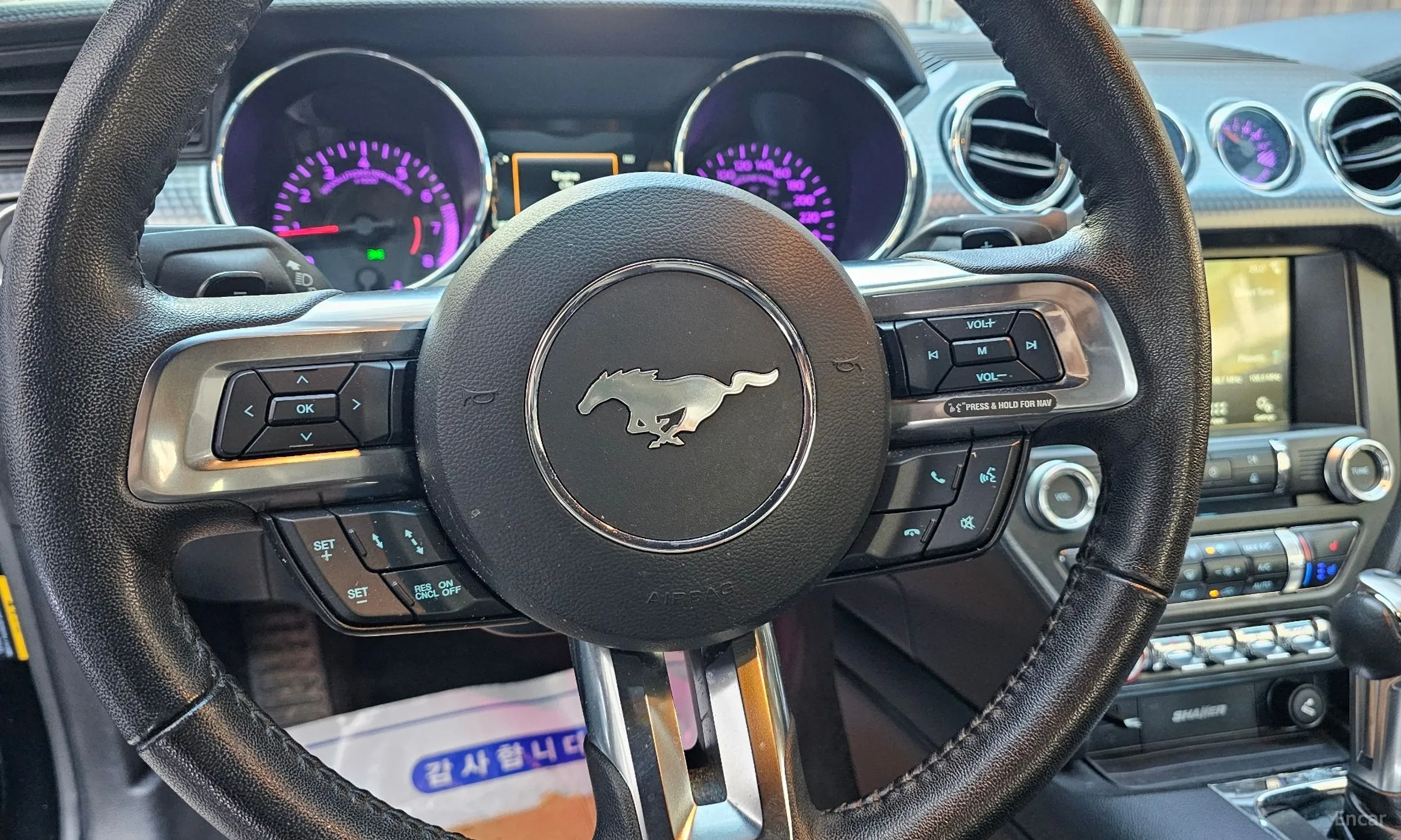 Ford Mustang превью 17