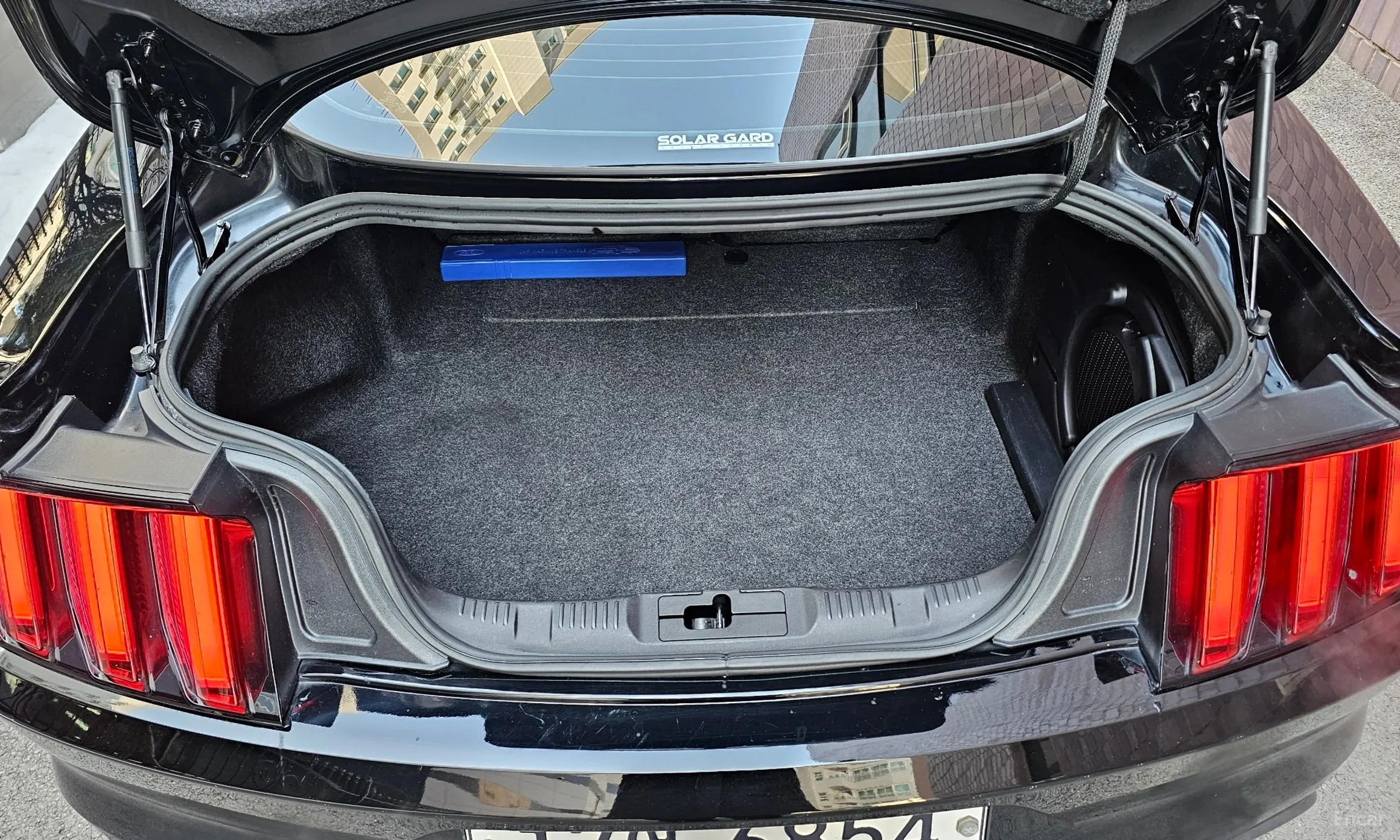 Ford Mustang превью 19