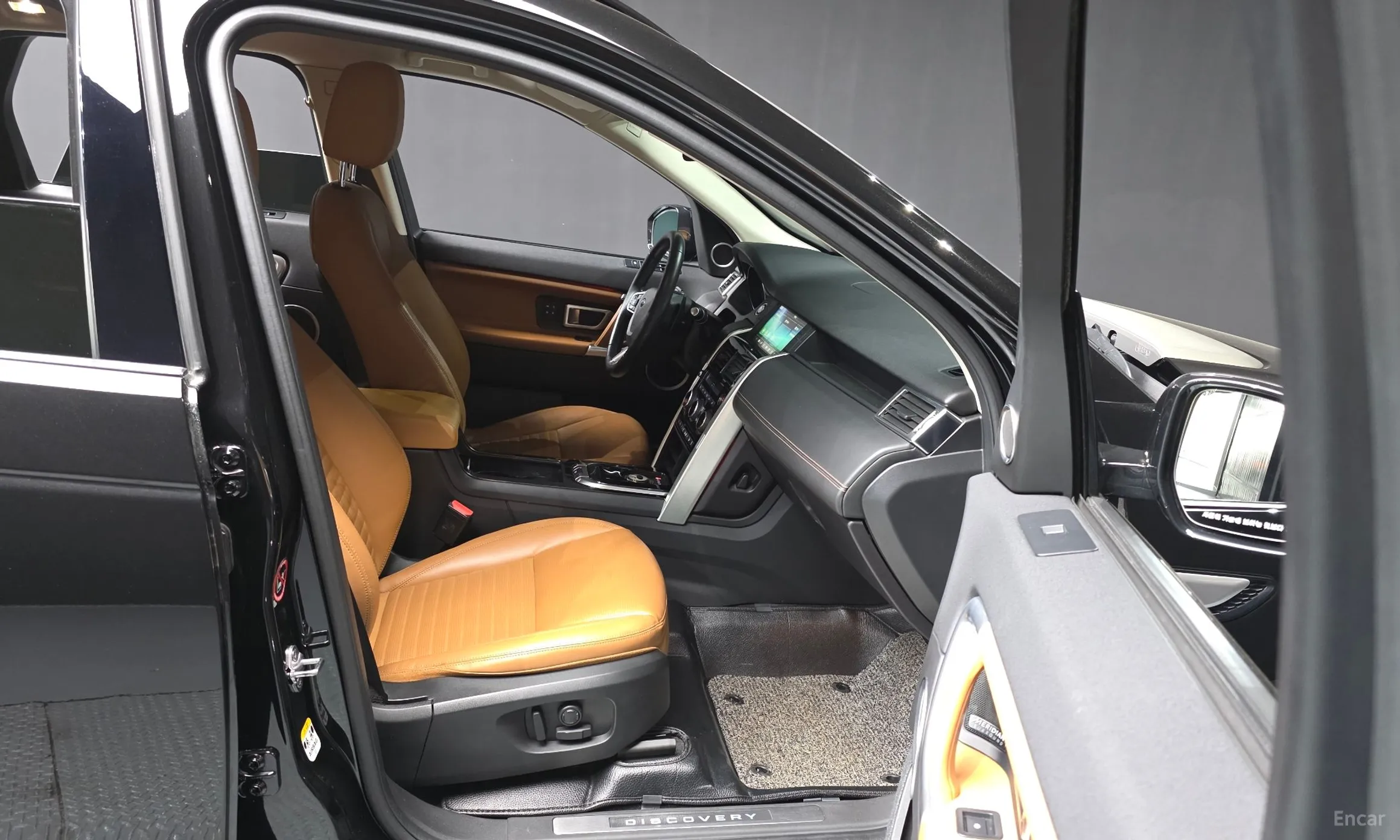 Land Rover Discovery Sports превью 11