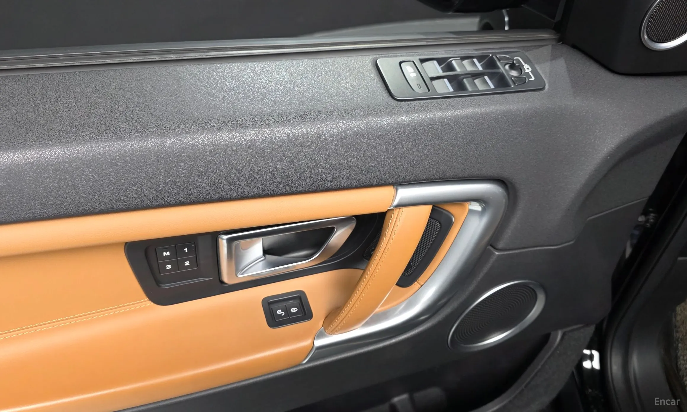 Land Rover Discovery Sports превью 16