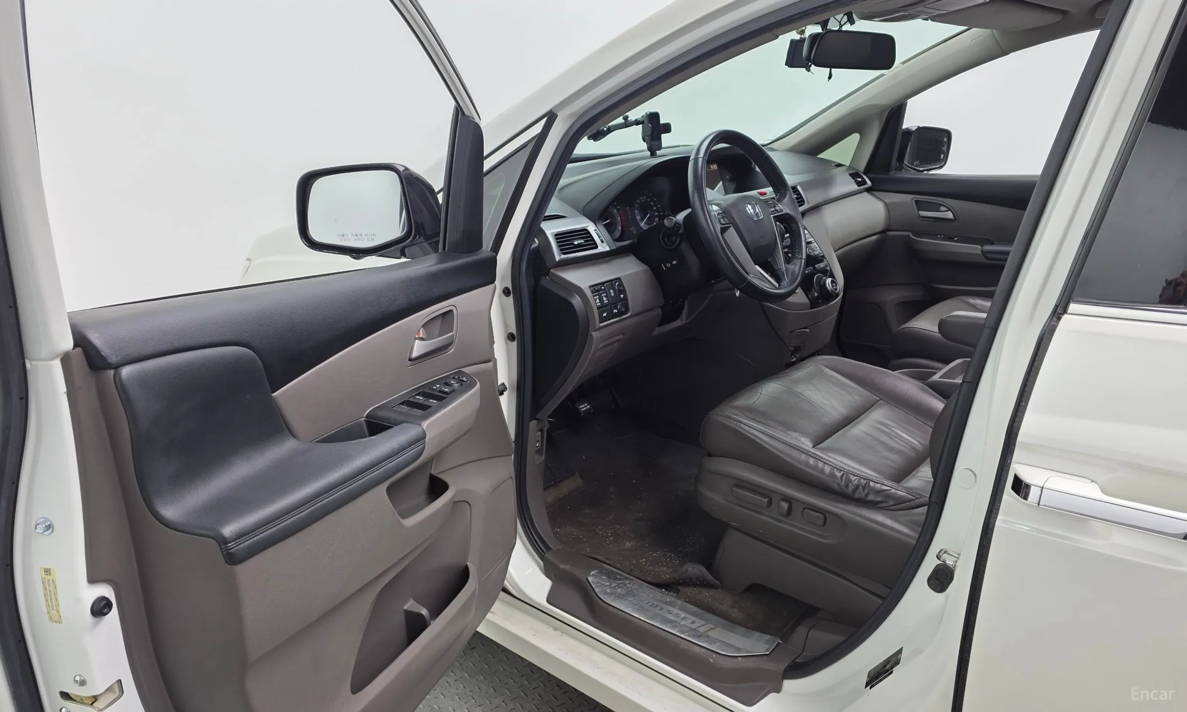 Honda Odyssey превью 10