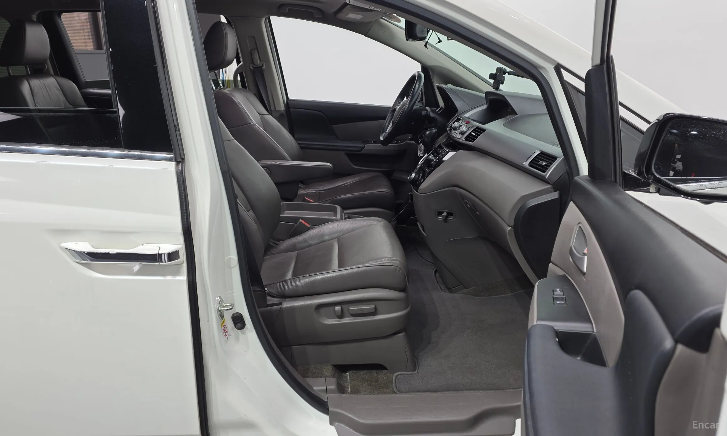 Honda Odyssey превью 12