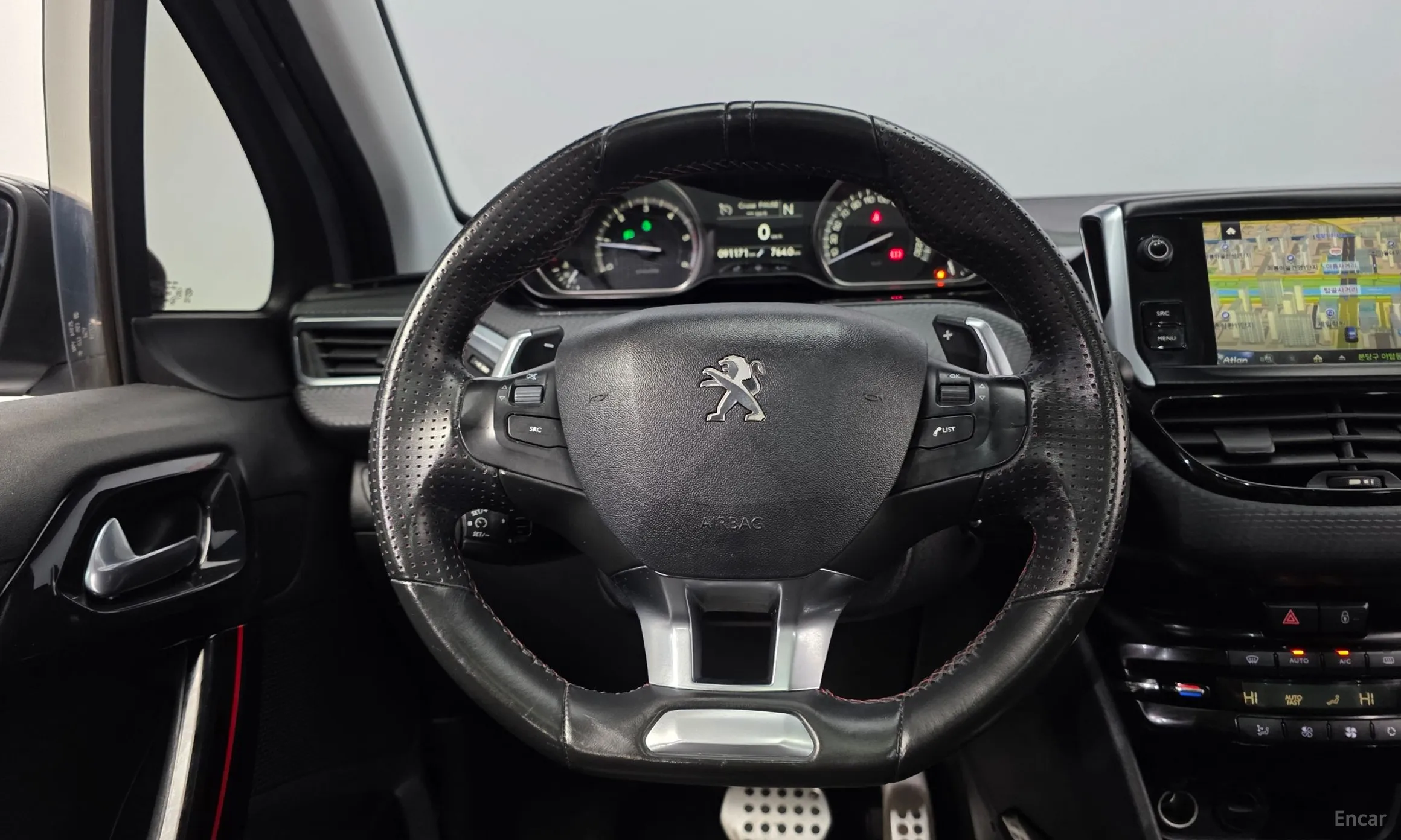 Peugeot 2008. превью 13