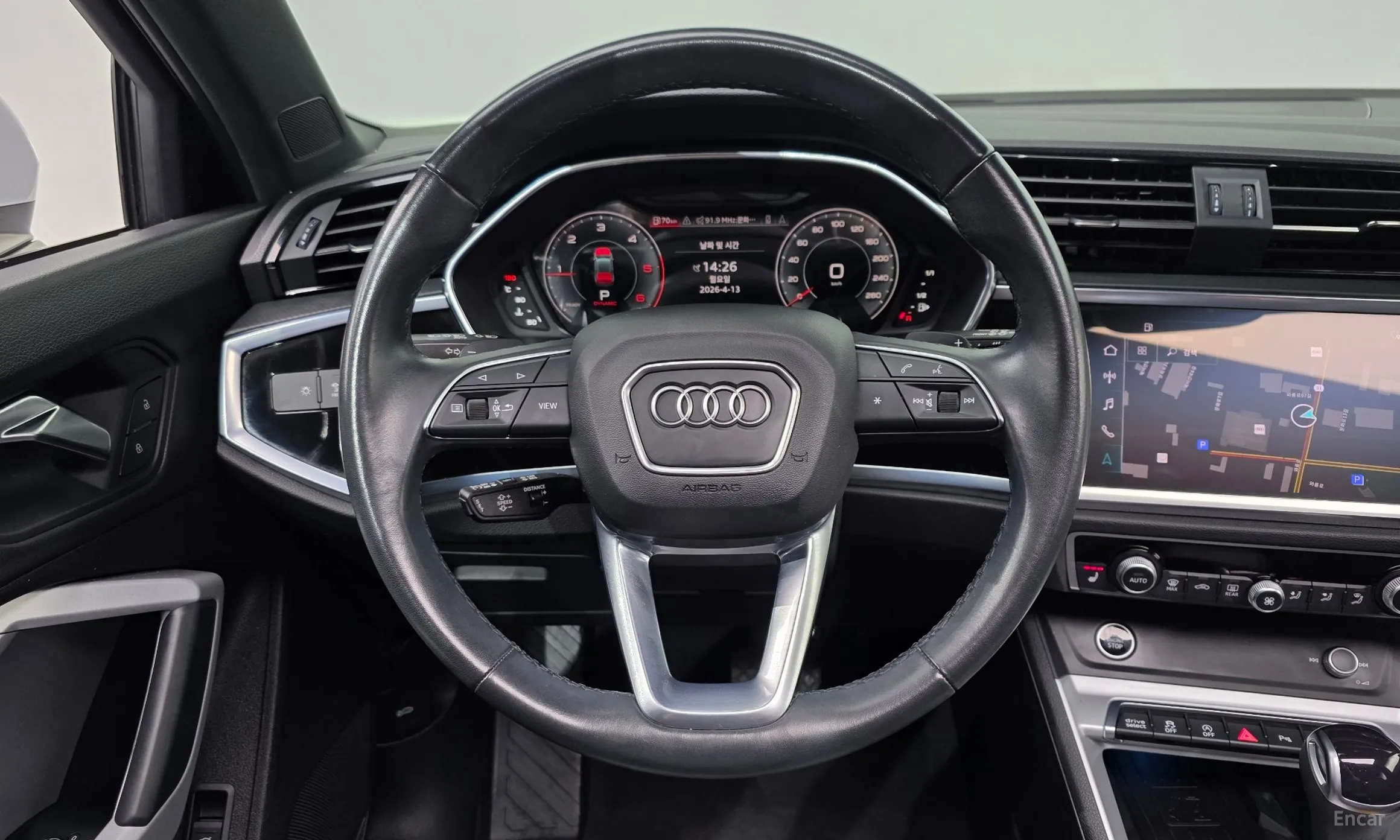 Audi Q3 (F3) превью 12