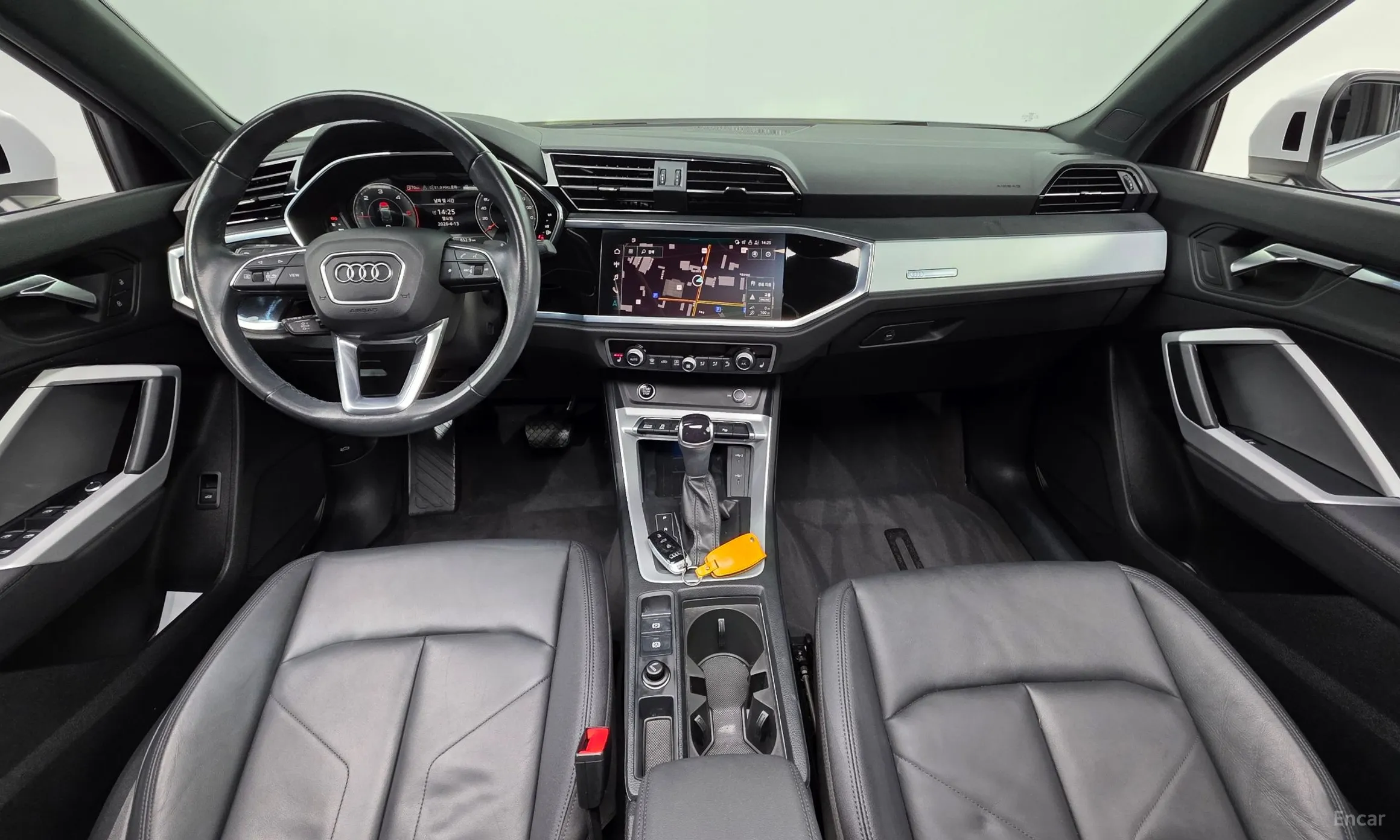 Audi Q3 (F3) превью 7