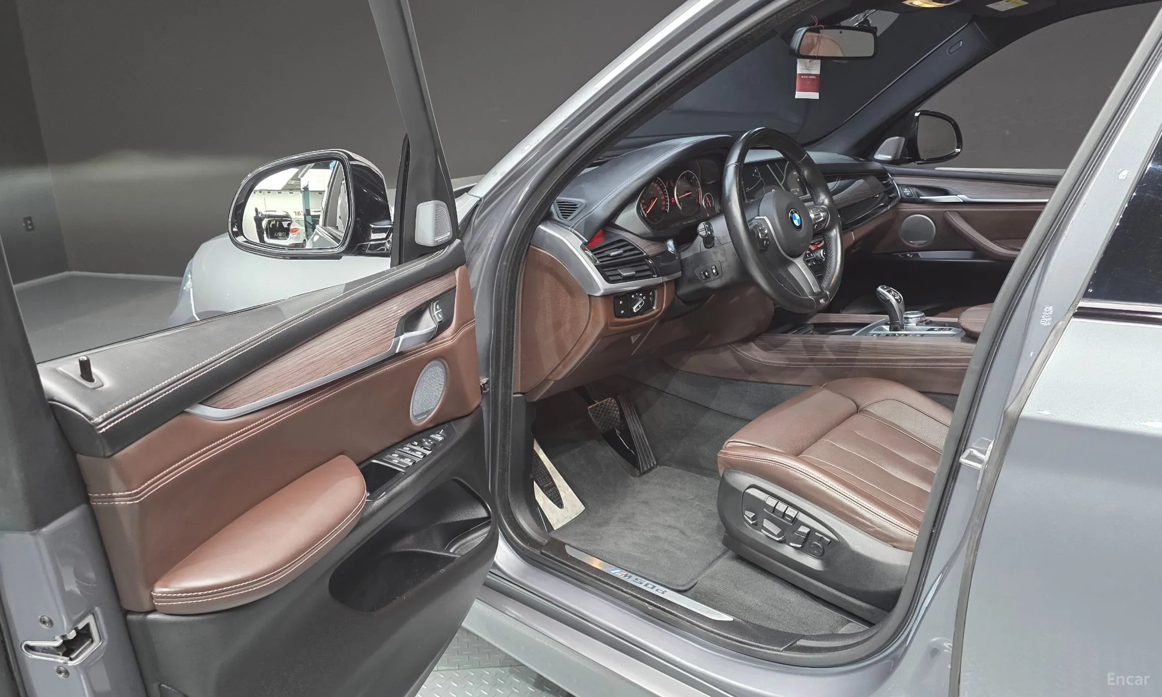 BMW X5 (F15) превью 10