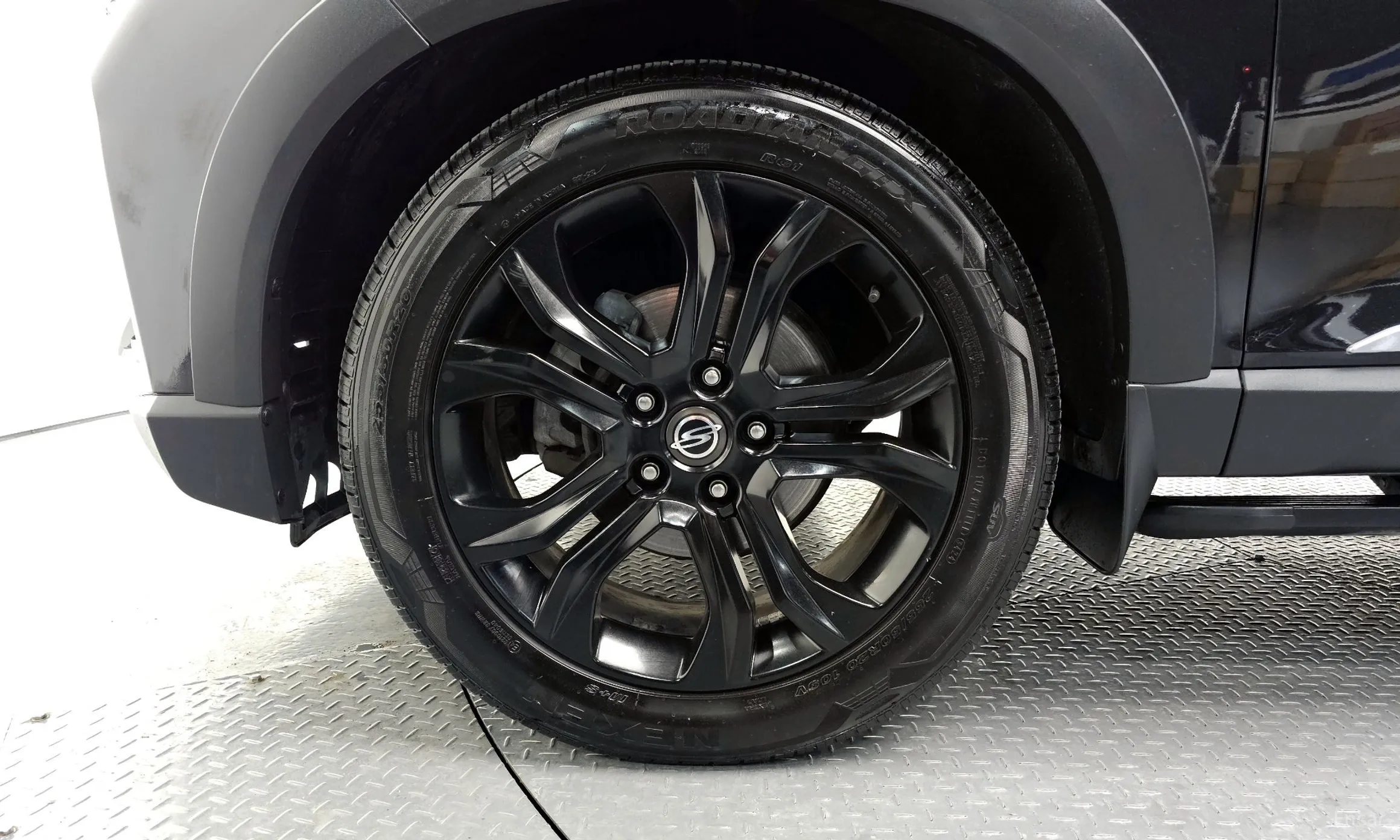 KG Mobility (SsangYong) Rexton превью 5