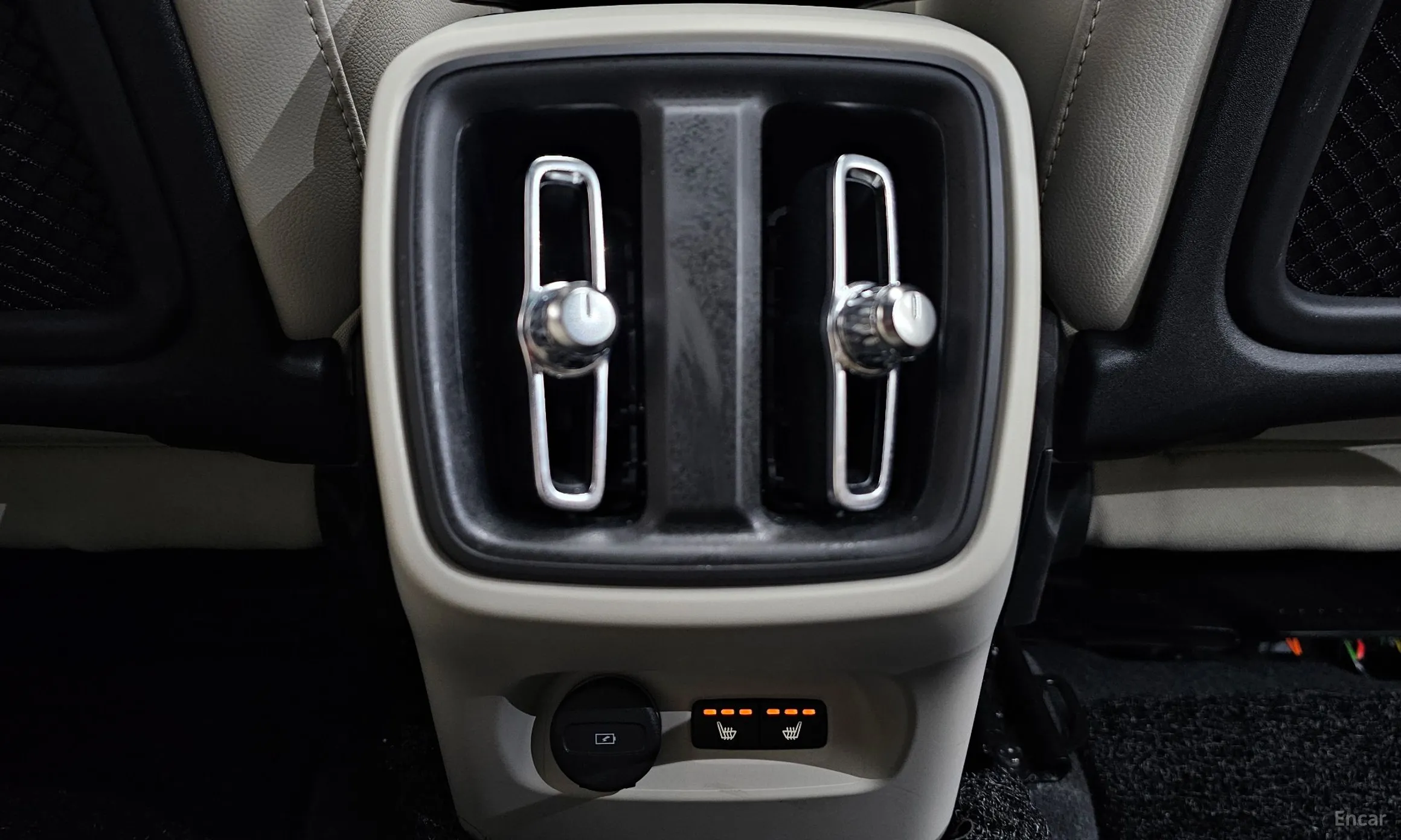 Volvo XC40 превью 18
