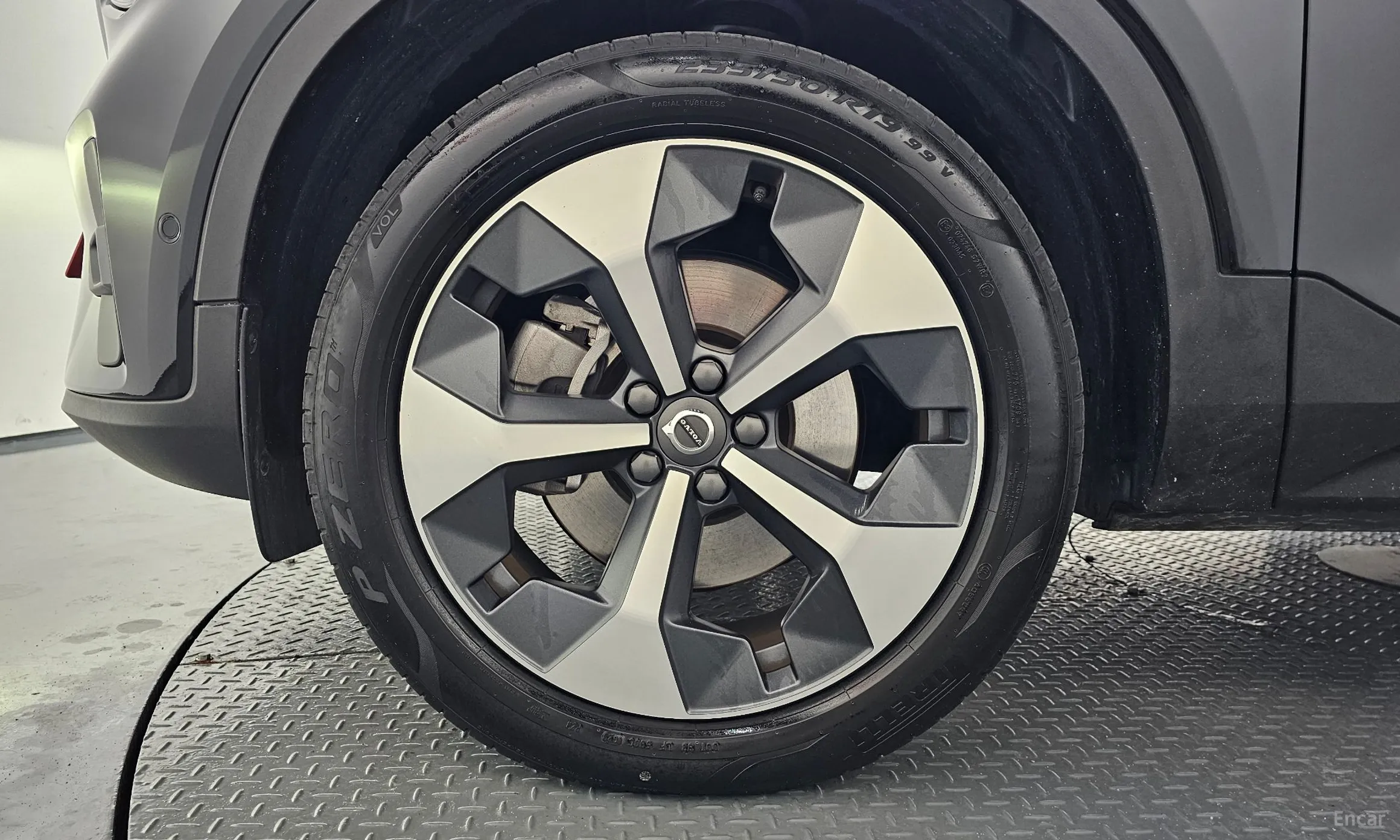 Volvo XC40 превью 5