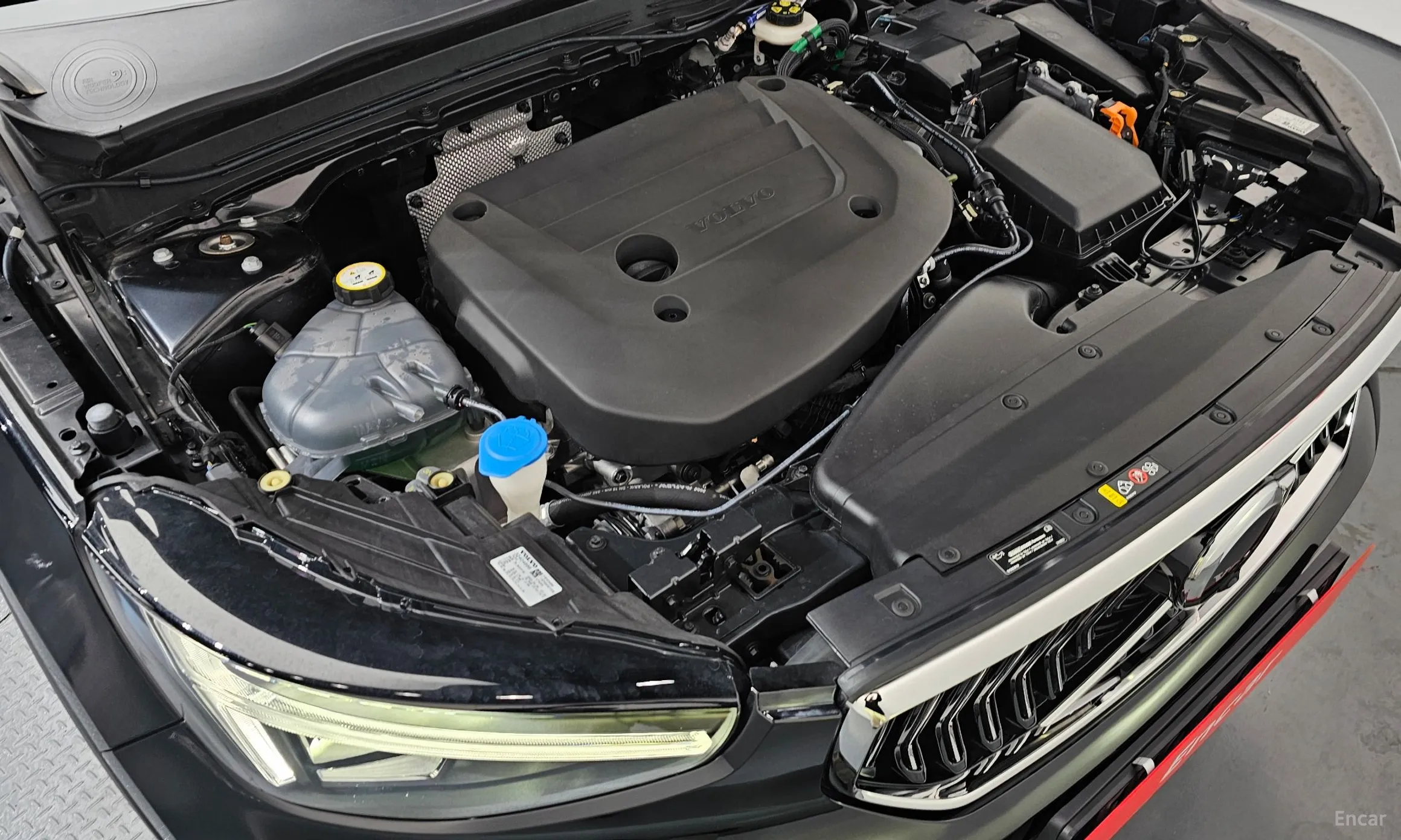 Volvo XC40 превью 6