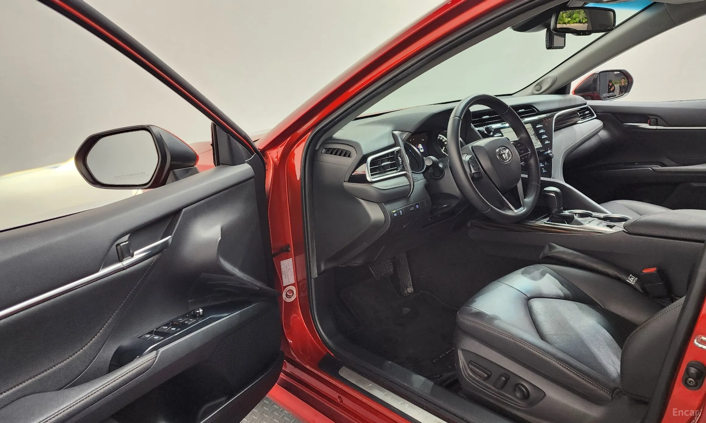 Toyota Camry (XV70) превью 10
